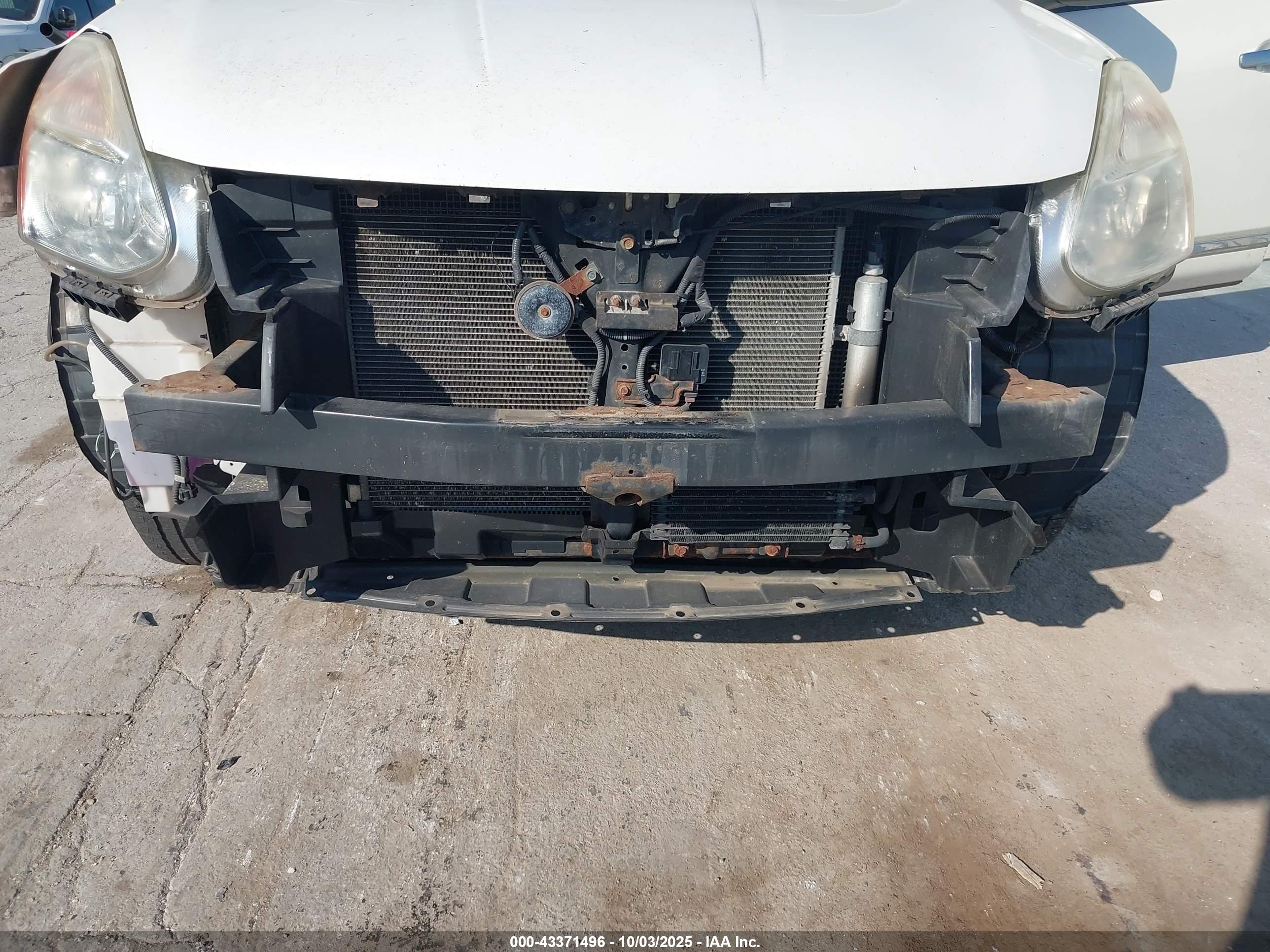 NISSAN ROGUE image 6