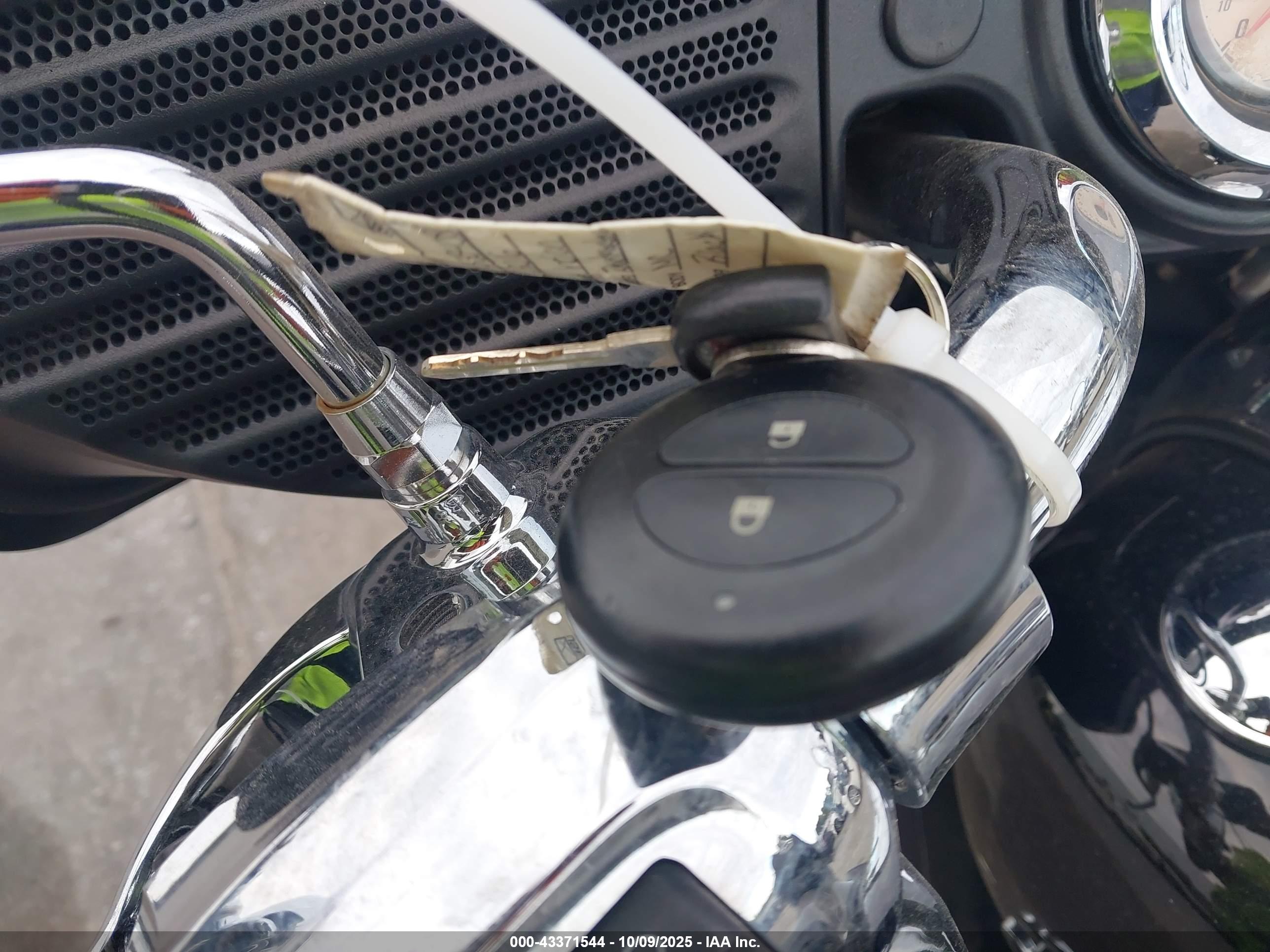 INDIAN MOTORCYCLE image 11