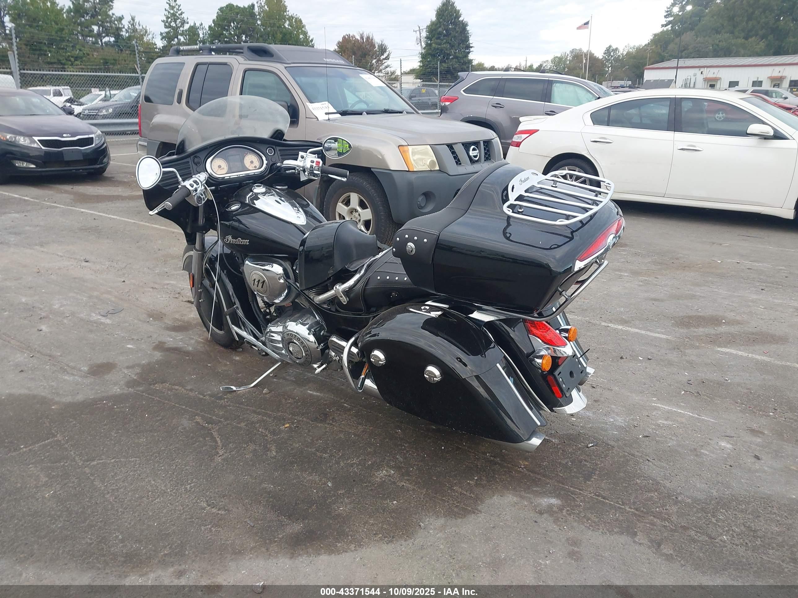 INDIAN MOTORCYCLE image 3