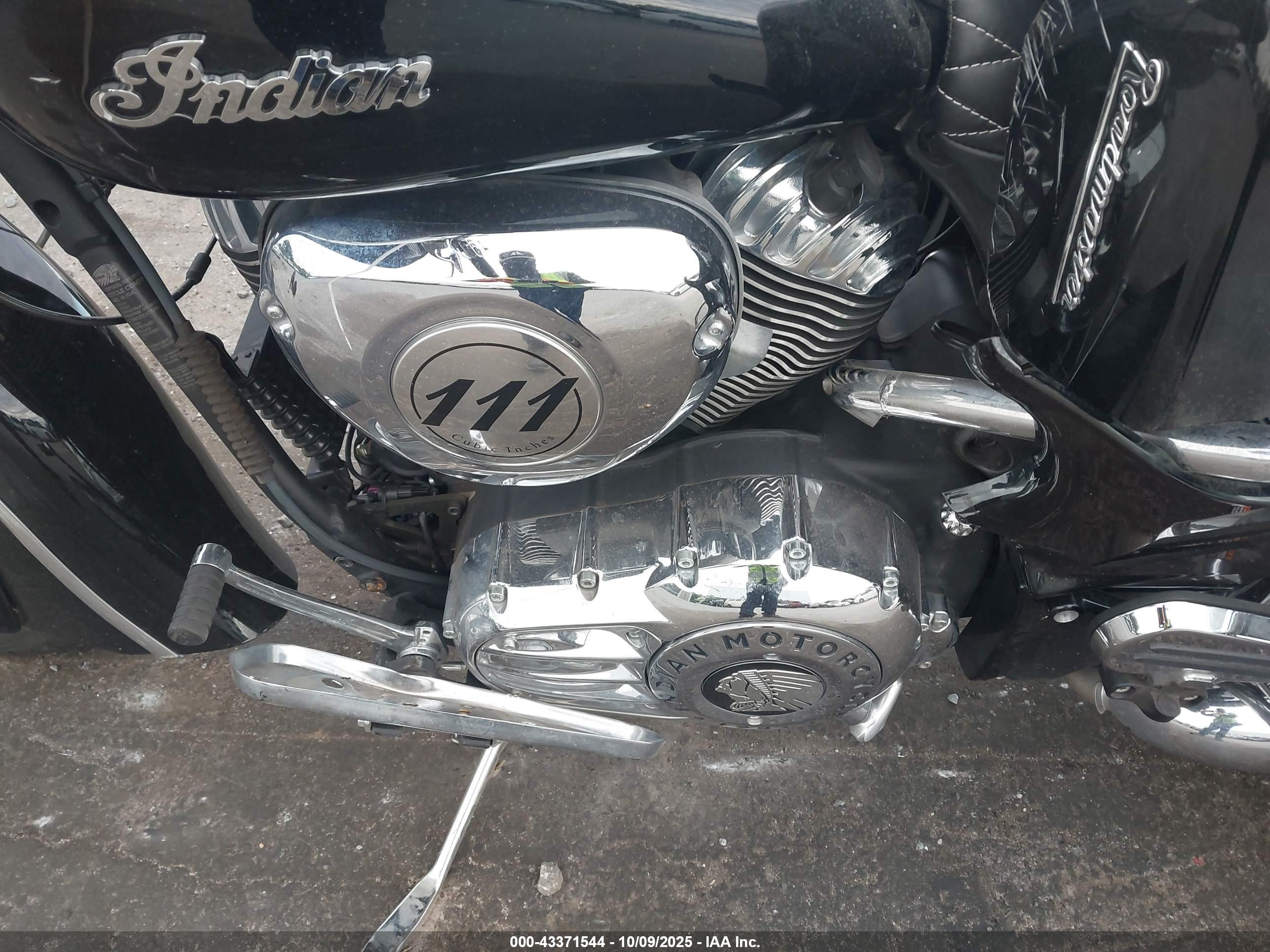 INDIAN MOTORCYCLE image 9