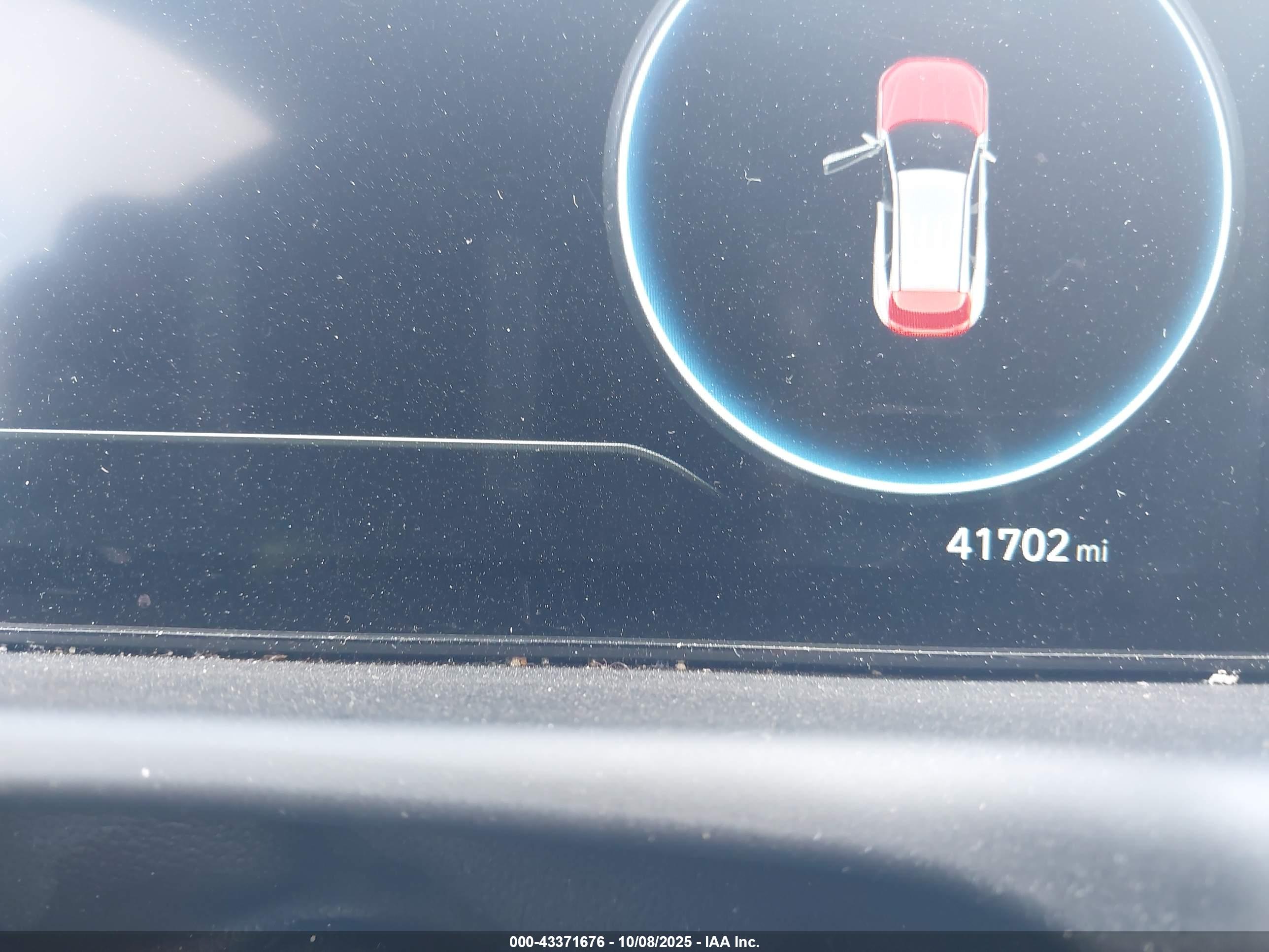 HYUNDAI TUCSON image 7