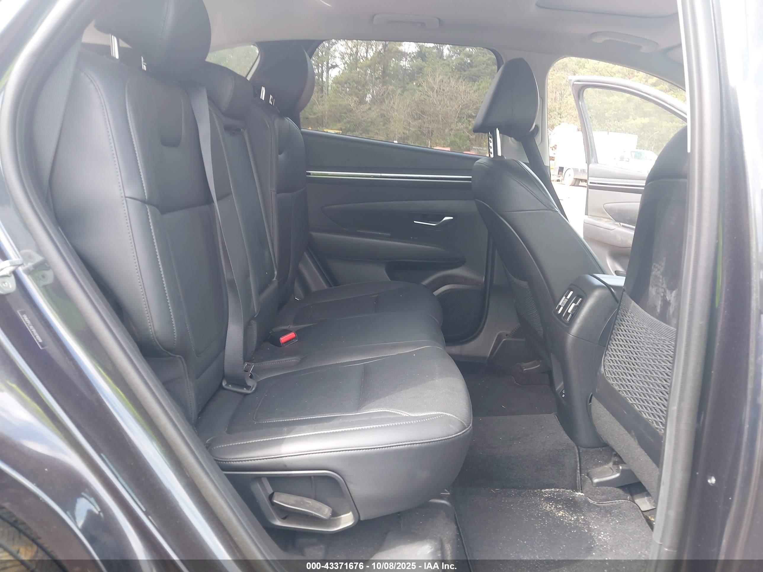 HYUNDAI TUCSON image 8