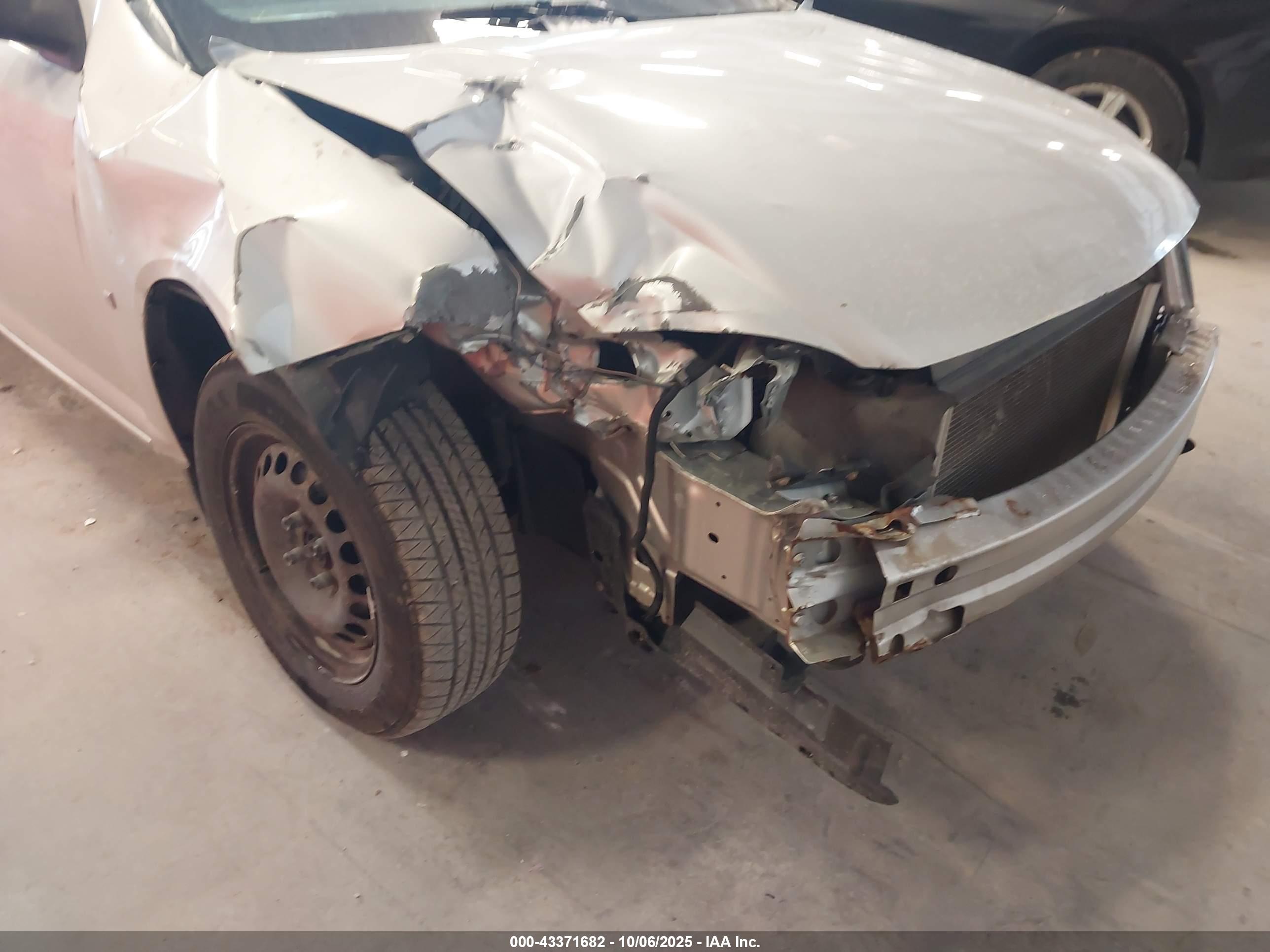 CHEVROLET COBALT image 6