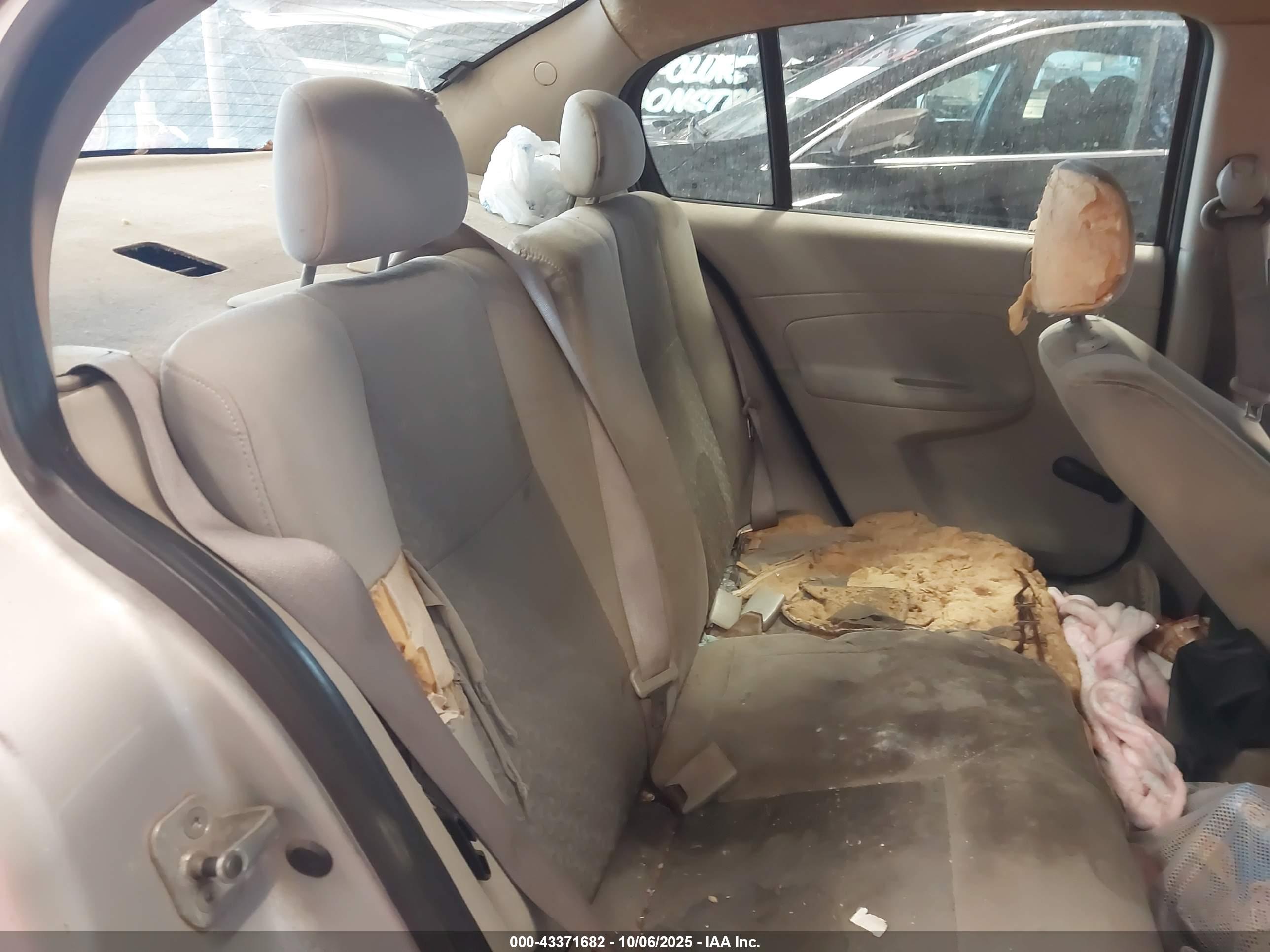 CHEVROLET COBALT image 8