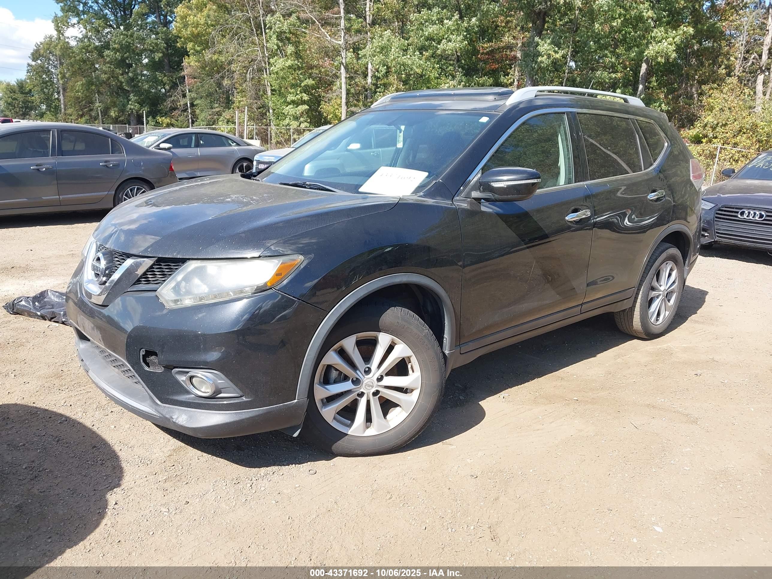 NISSAN ROGUE image 2