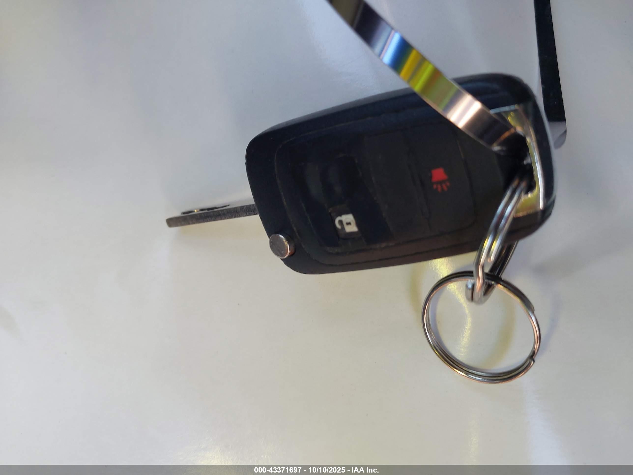CHEVROLET EQUINOX image 11