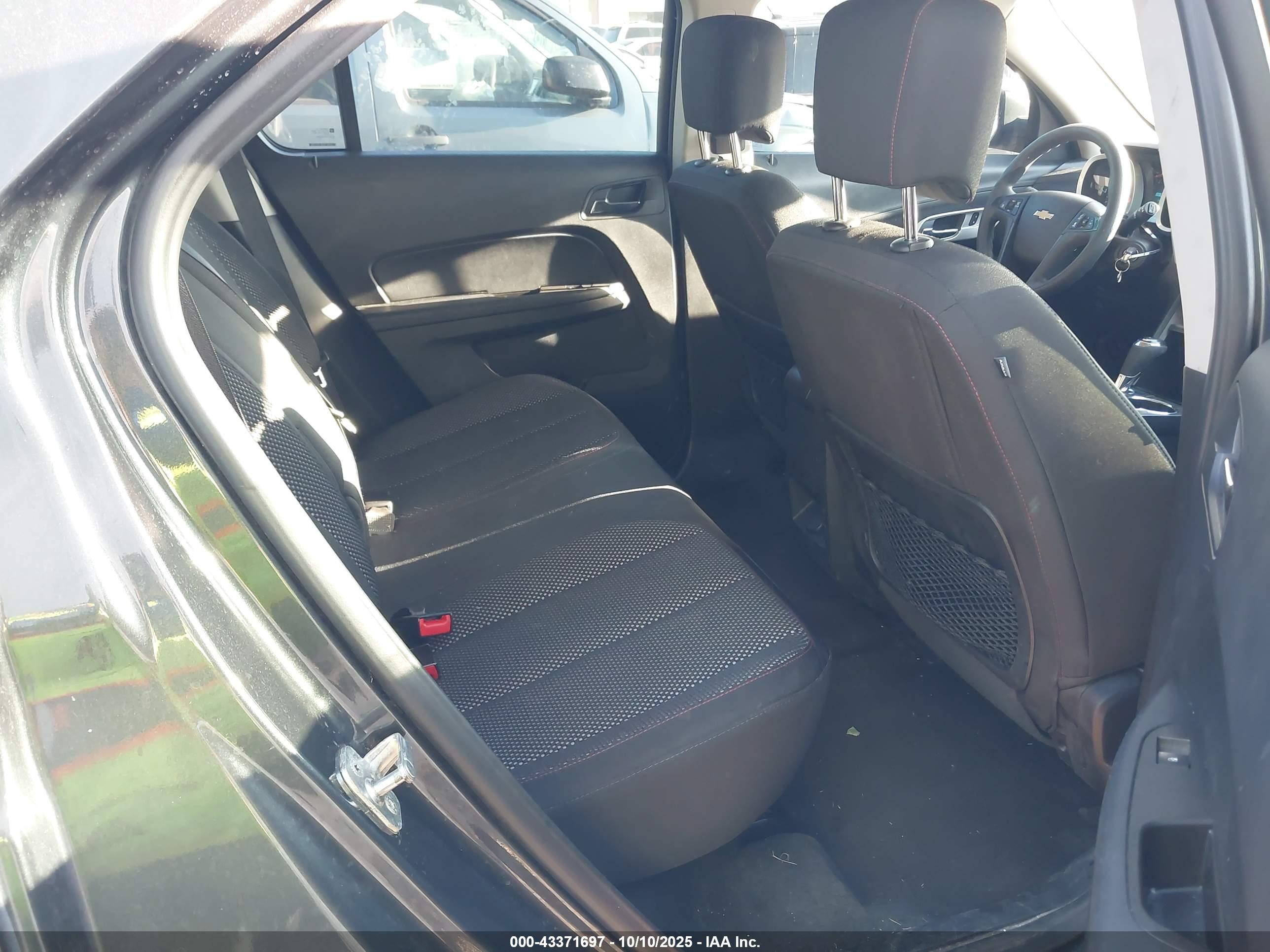 CHEVROLET EQUINOX image 8