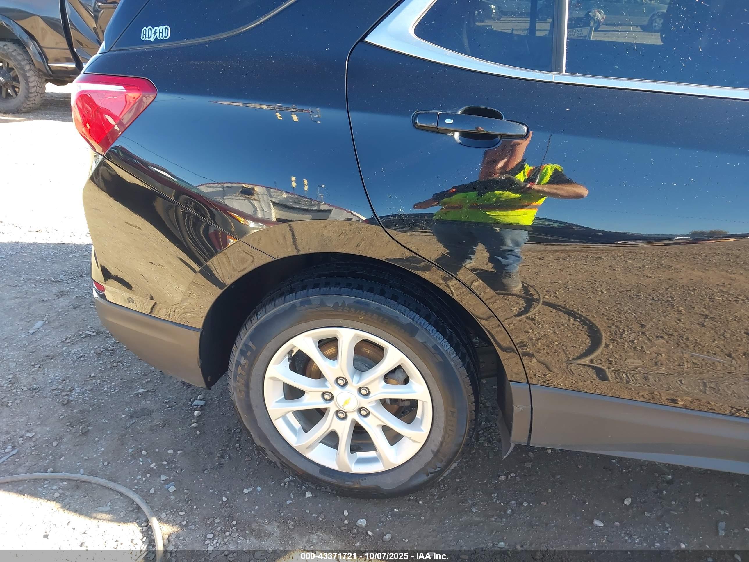 CHEVROLET EQUINOX image 6
