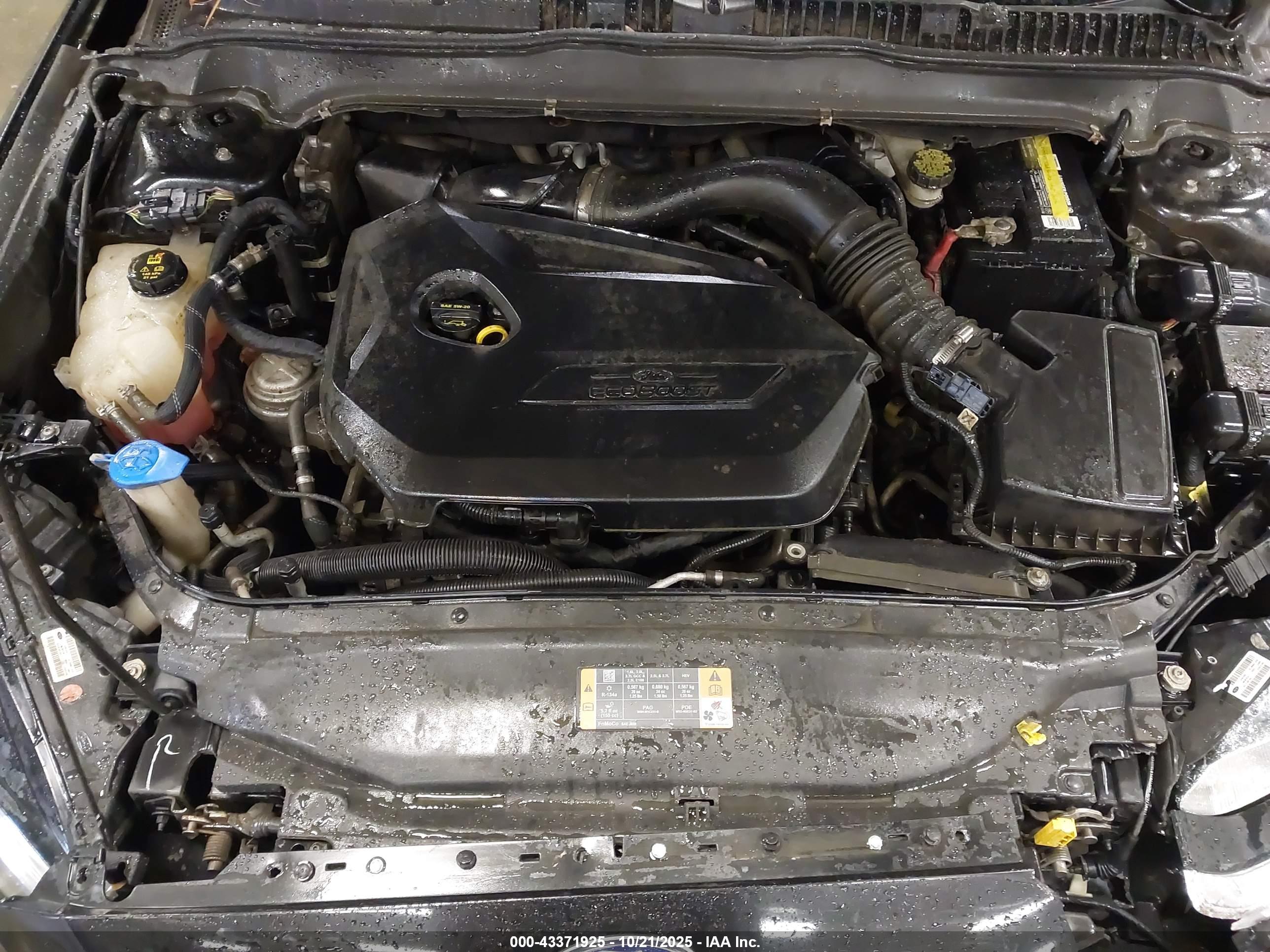 FORD FUSION image 10