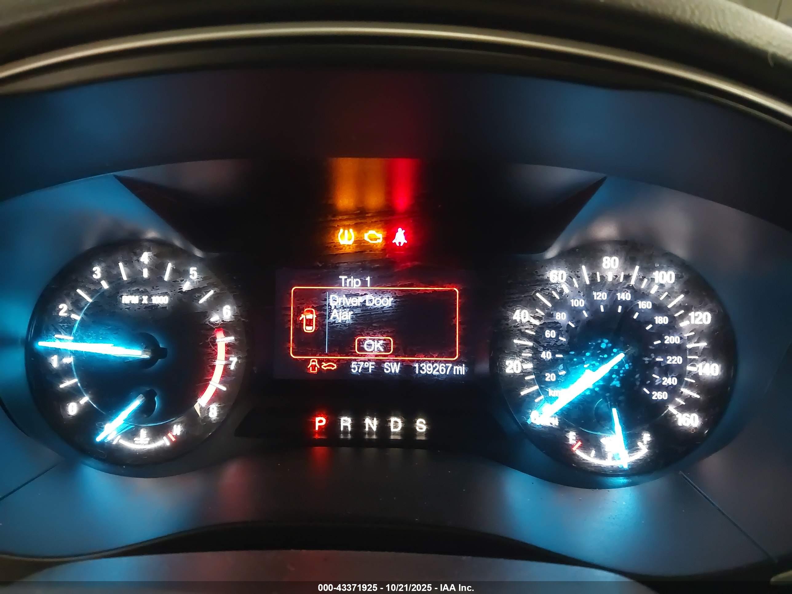 FORD FUSION image 7