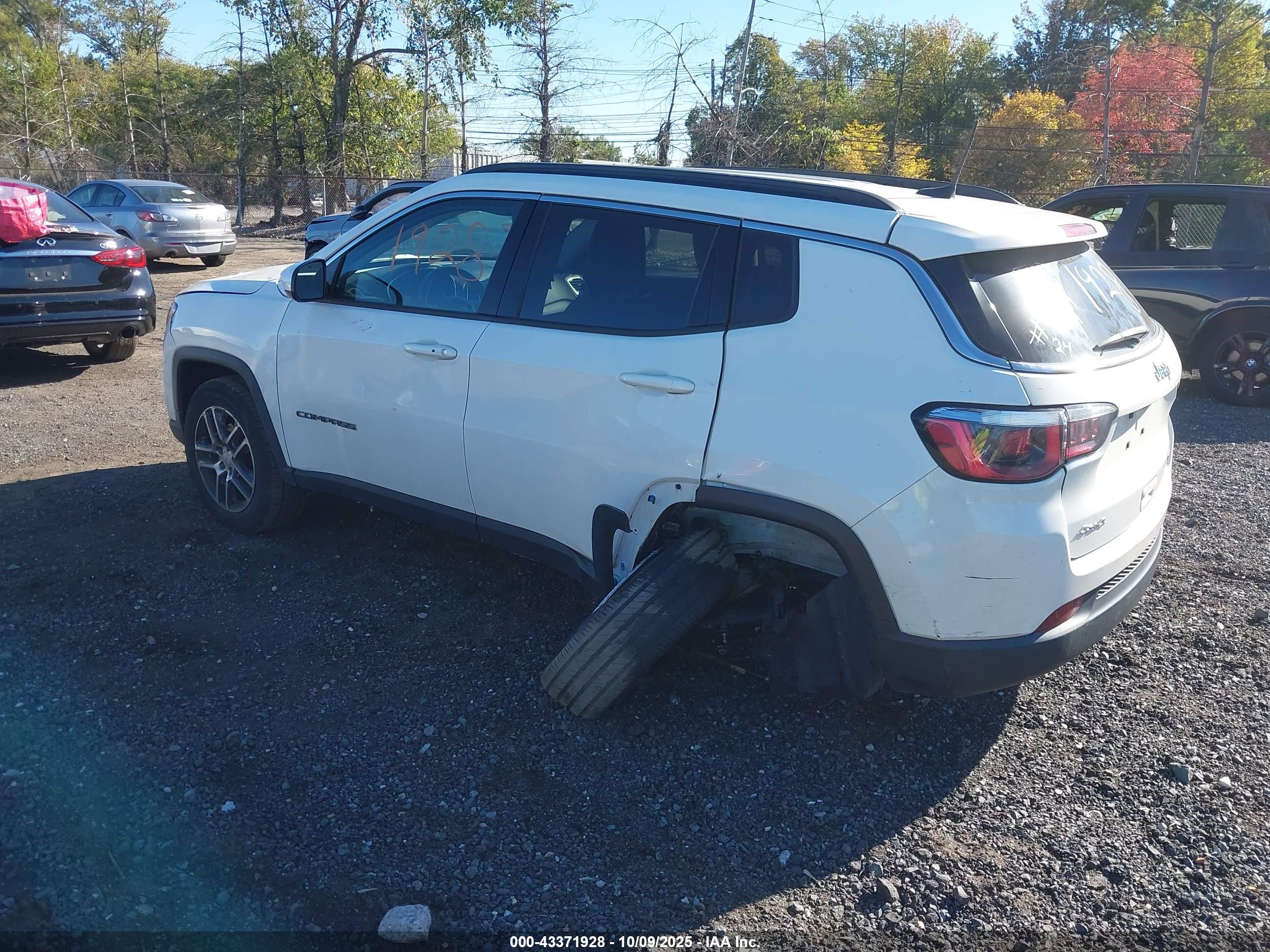 JEEP COMPASS image 3