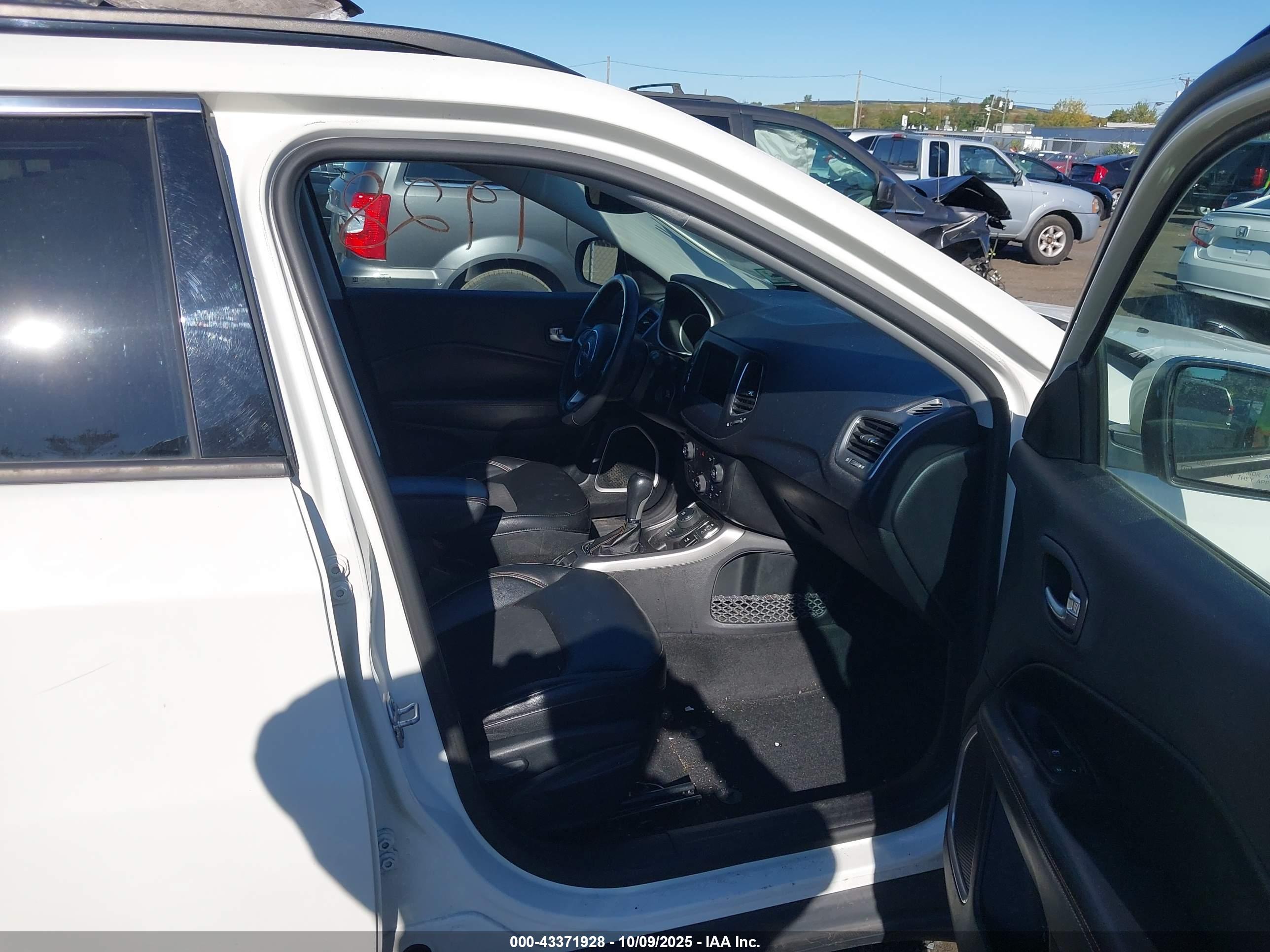 JEEP COMPASS image 5