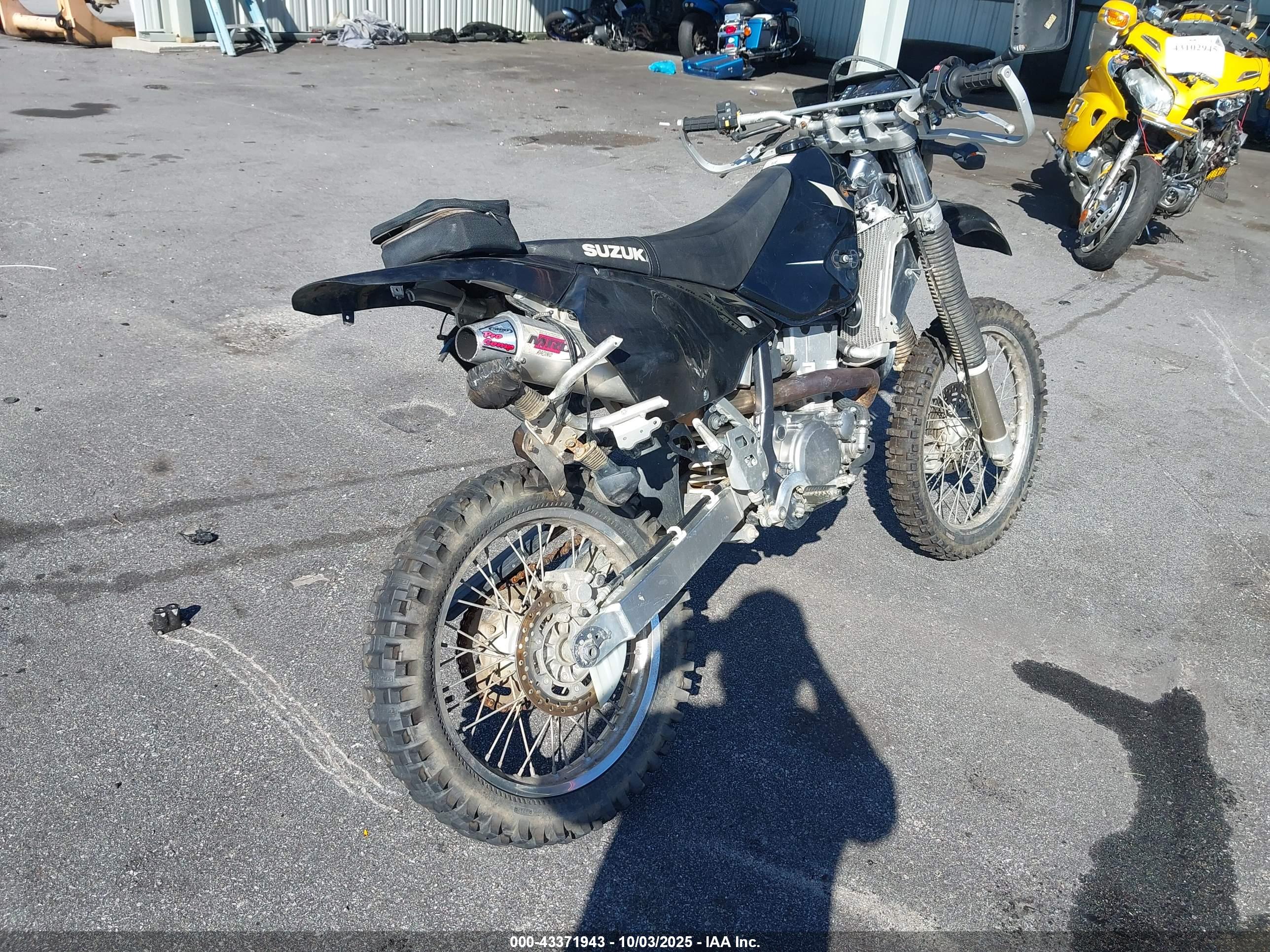 SUZUKI DR-Z400 image 4