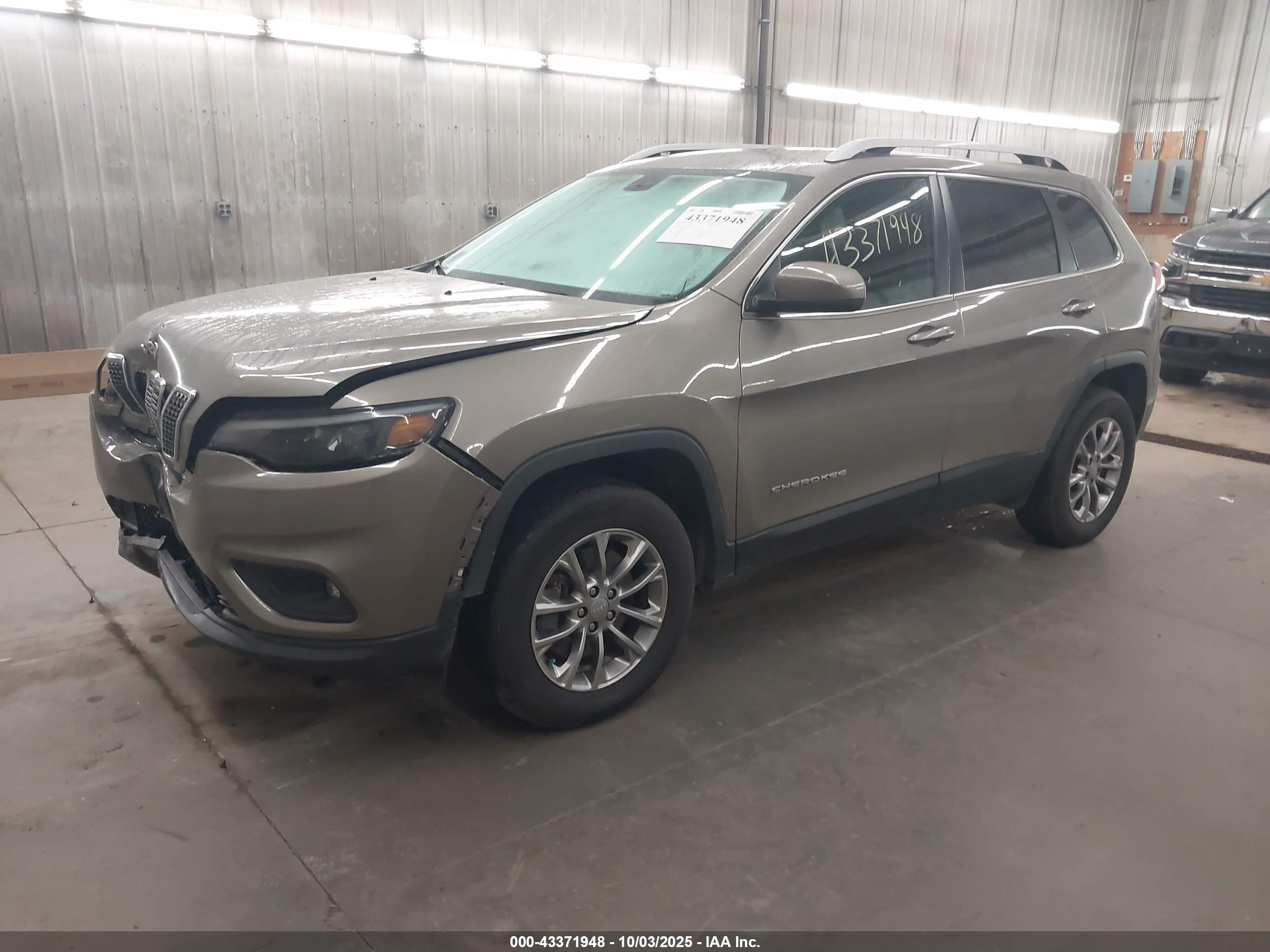 JEEP CHEROKEE image 2