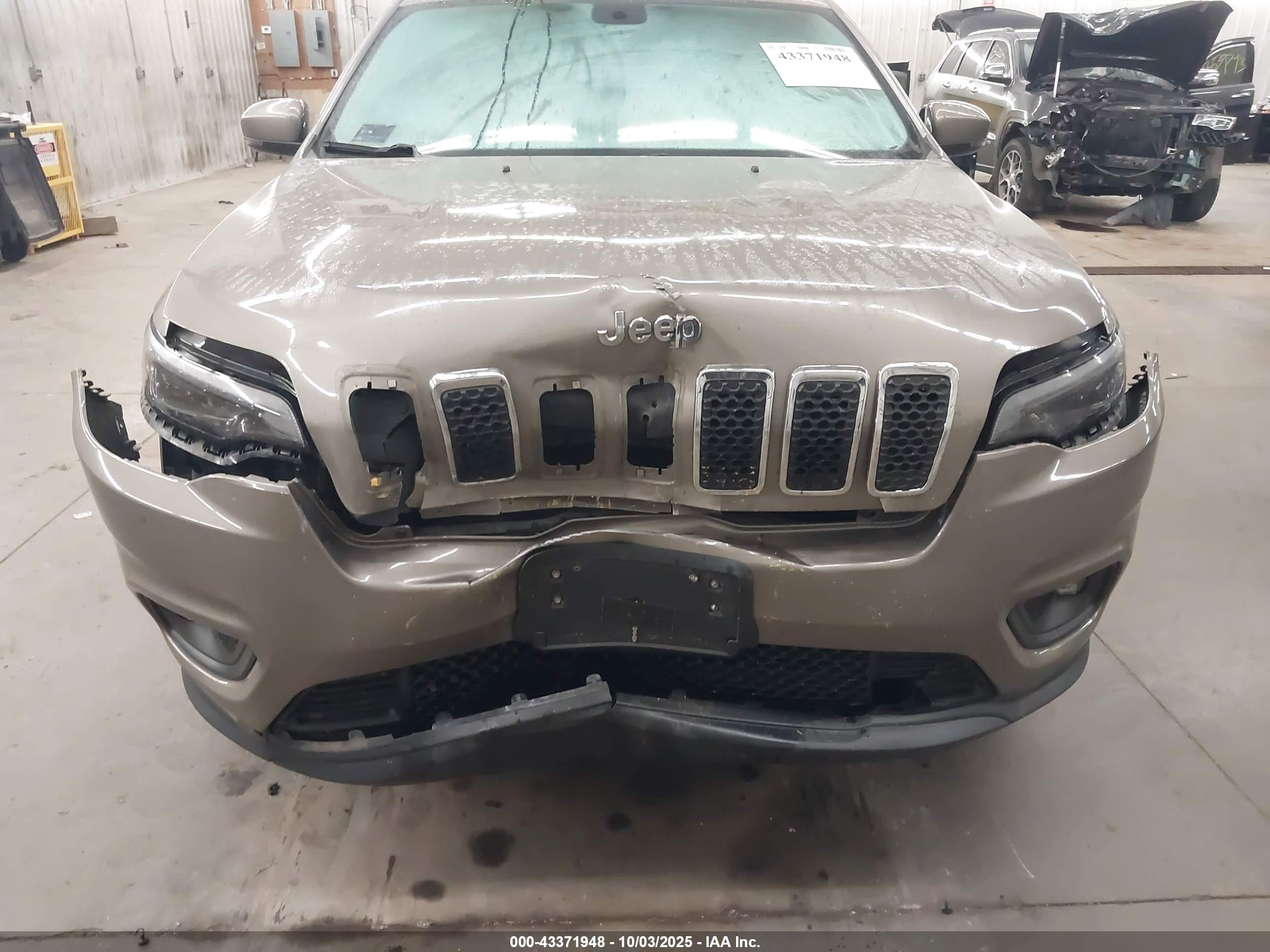 JEEP CHEROKEE image 6