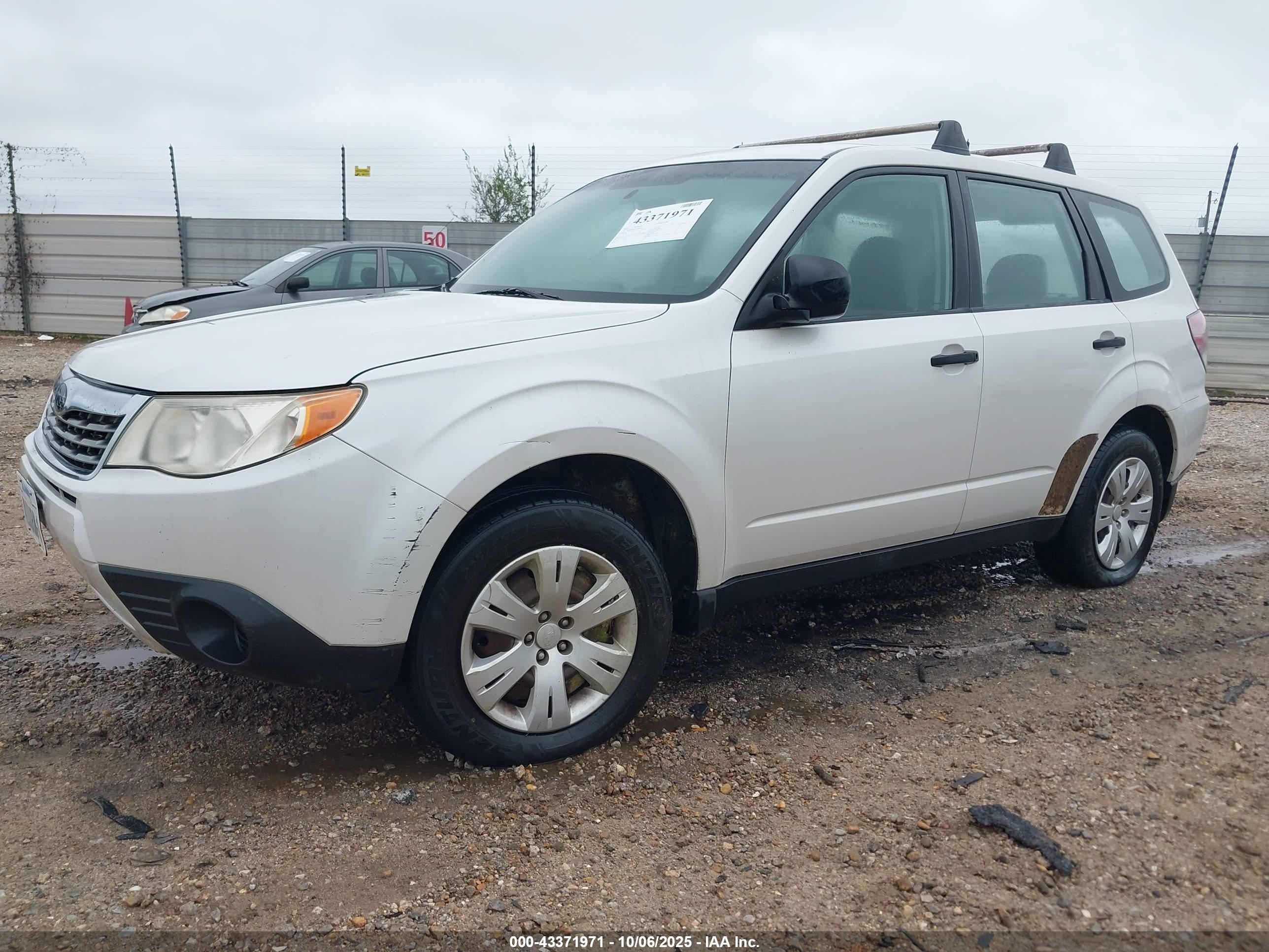 SUBARU FORESTER image 2