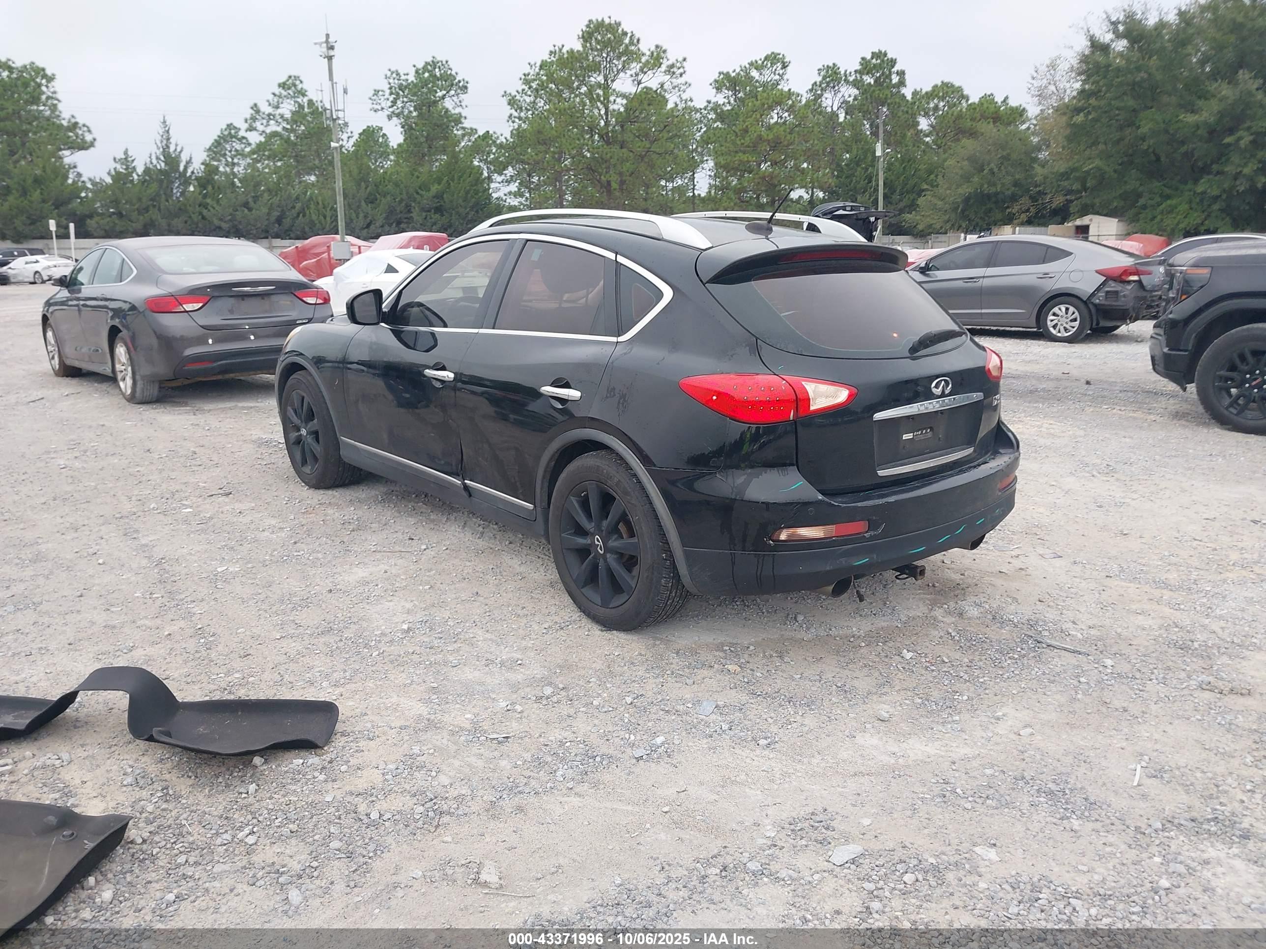 INFINITI EX35 image 3