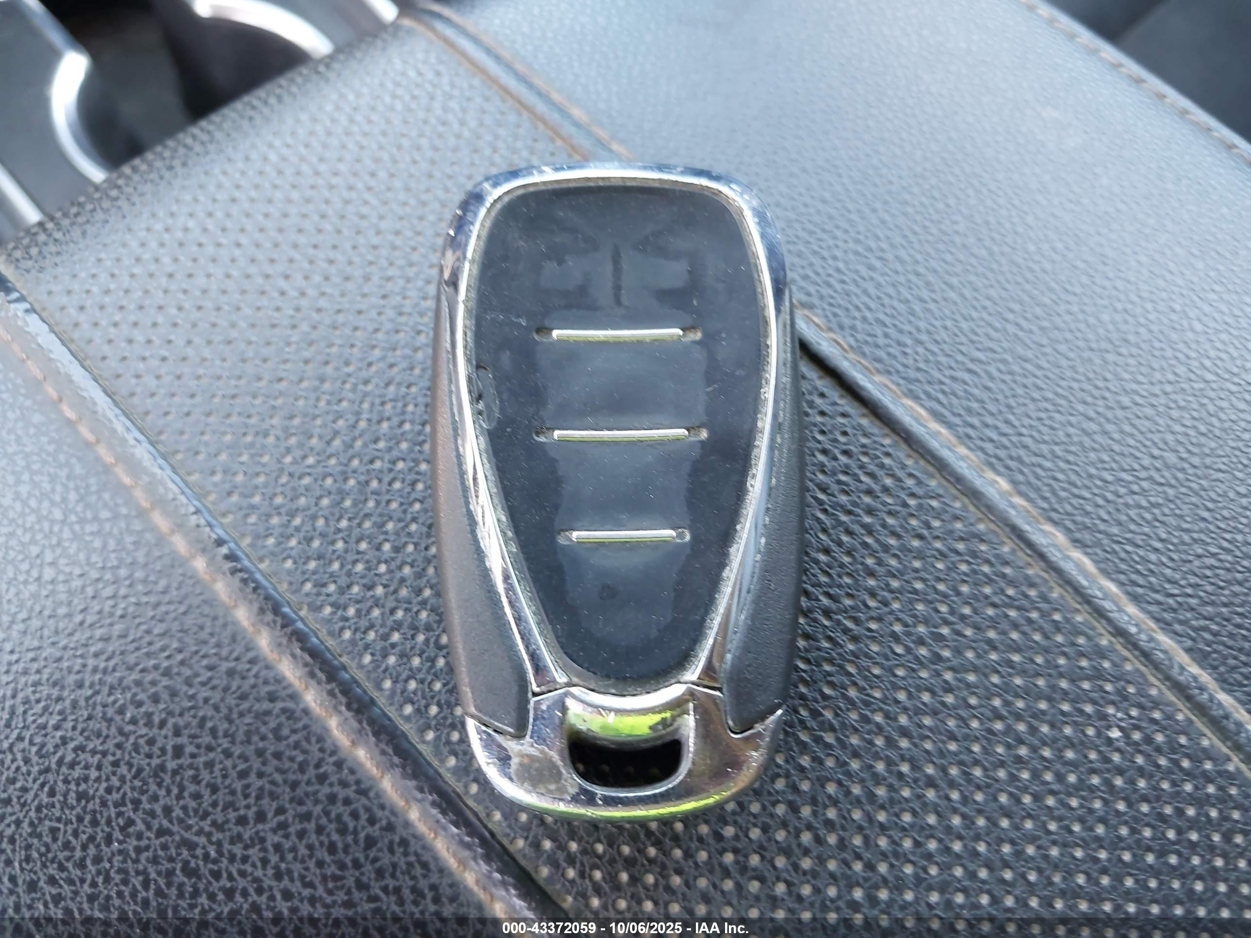 CHEVROLET TRAVERSE image 11