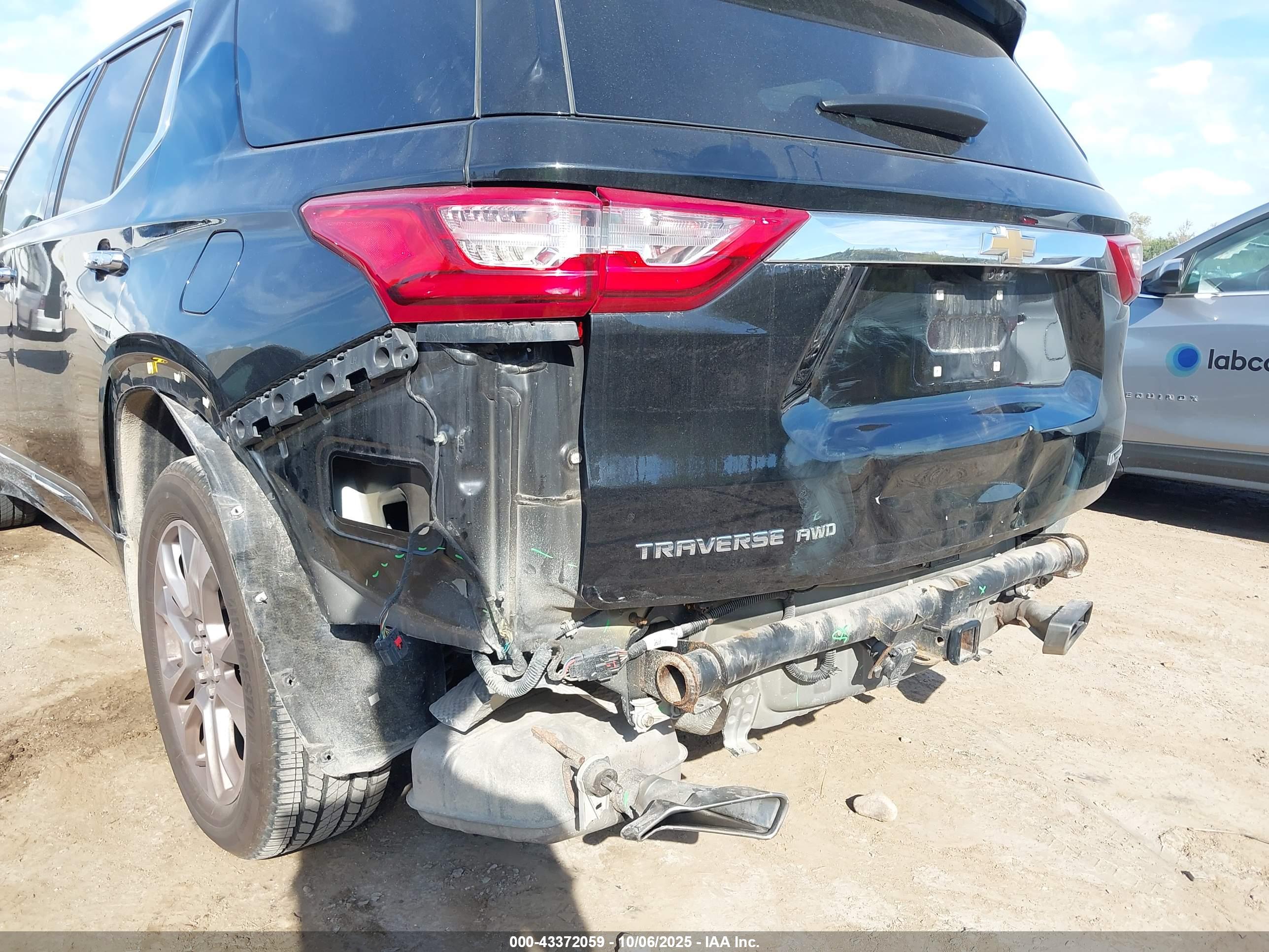 CHEVROLET TRAVERSE image 6