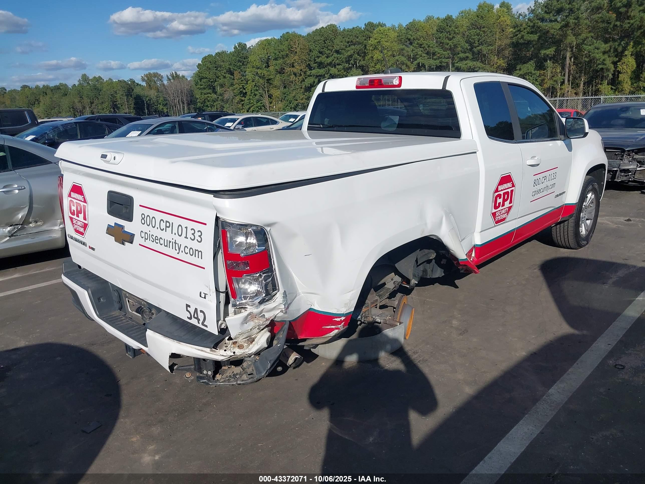 CHEVROLET COLORADO image 4