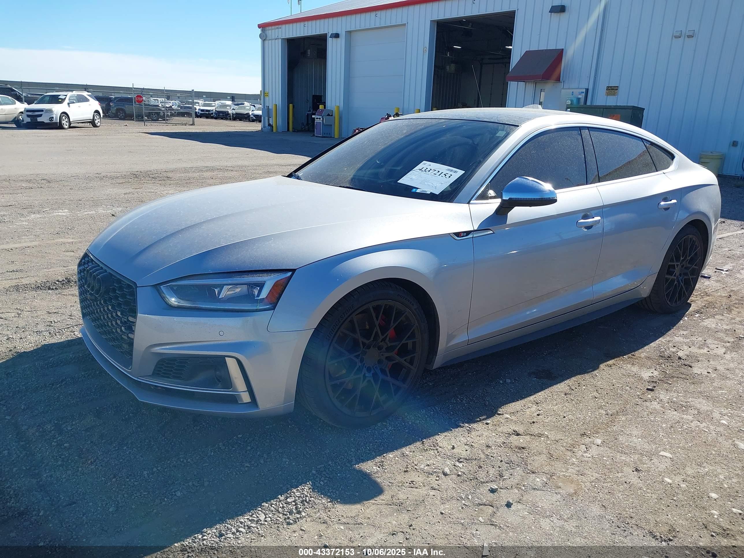 AUDI S5 image 2