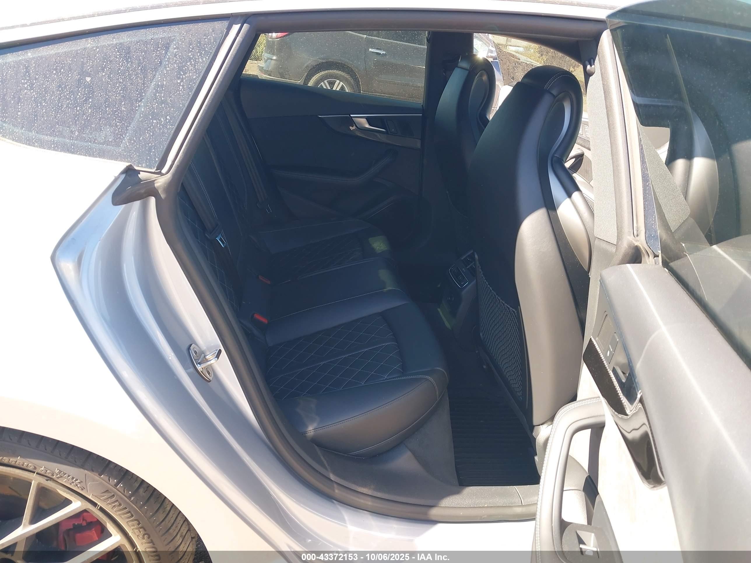 AUDI S5 image 8