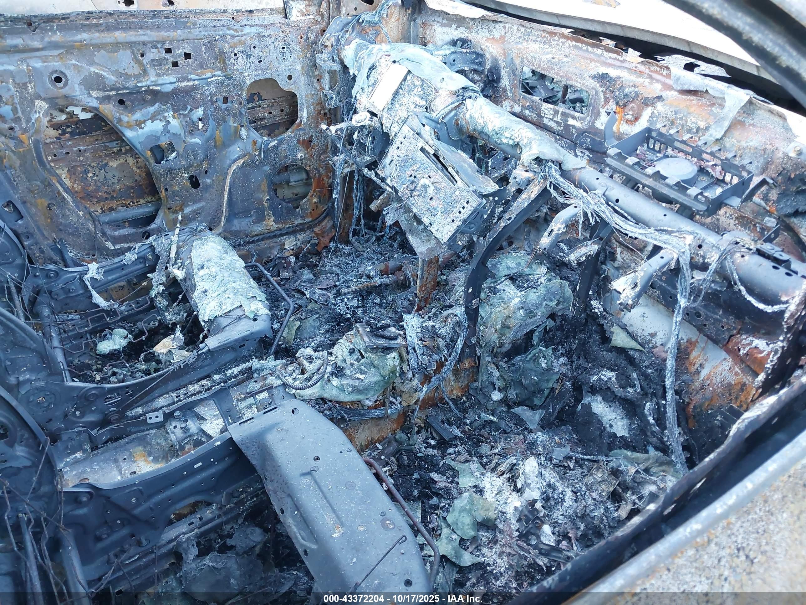 NISSAN ROGUE image 5