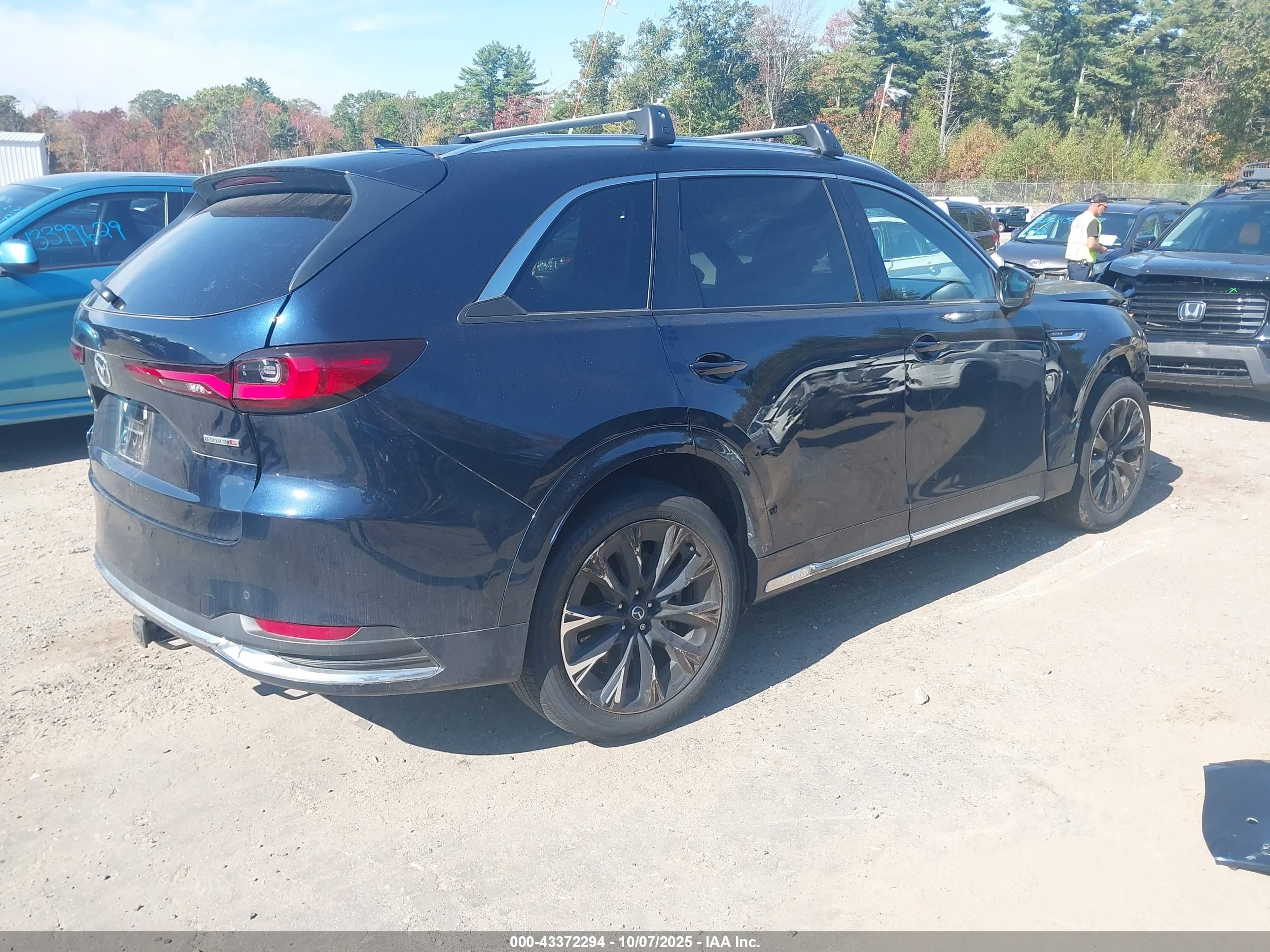 MAZDA CX-90 image 4