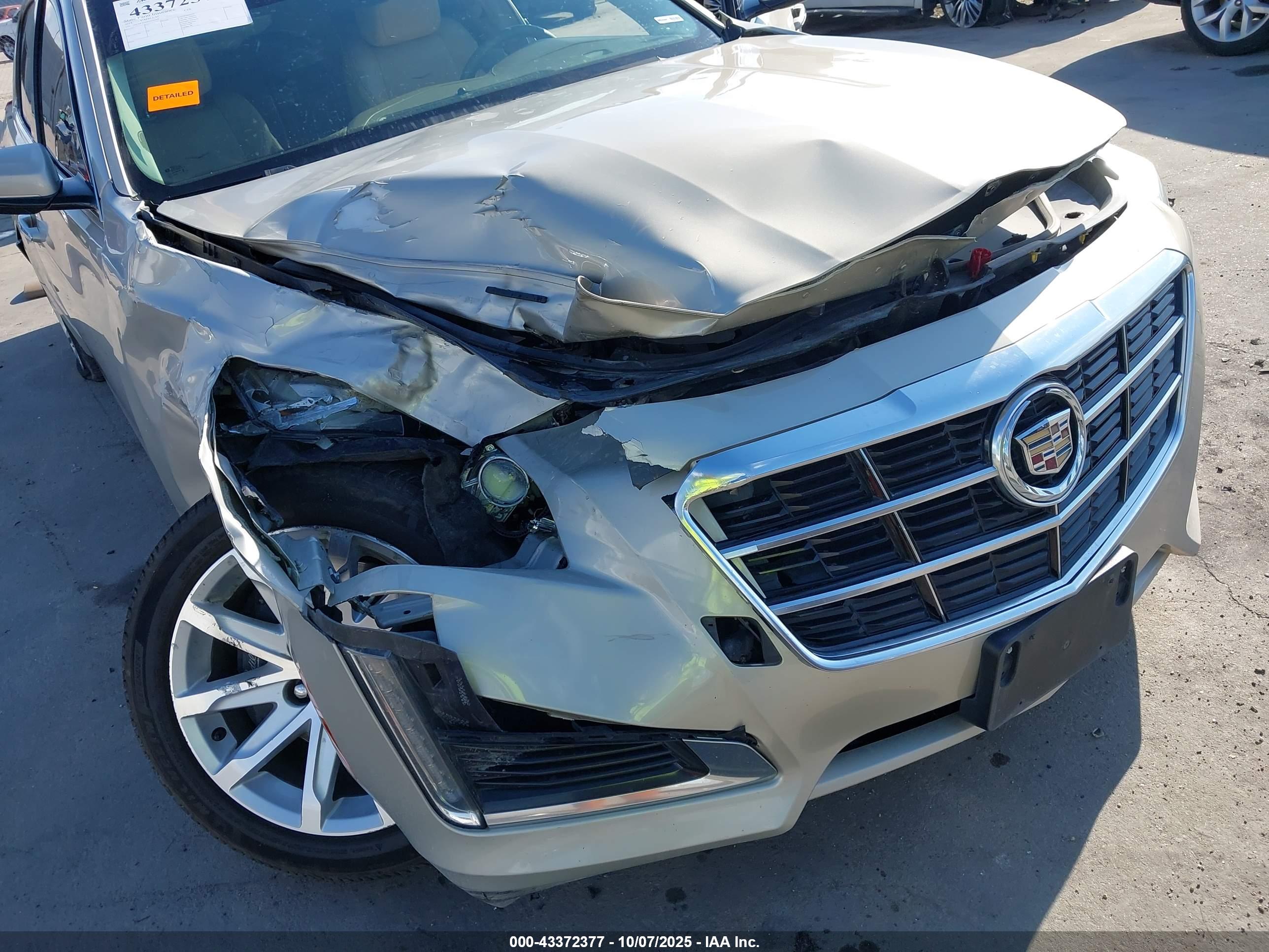 CADILLAC CTS image 6