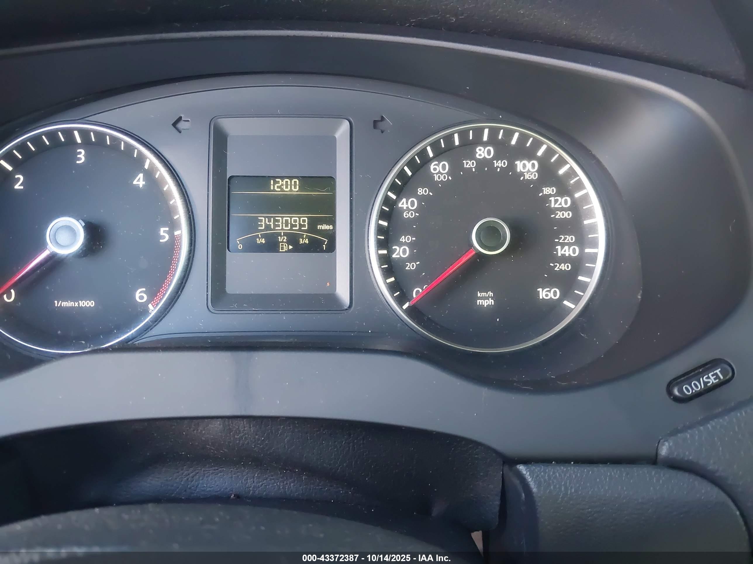 VOLKSWAGEN JETTA image 7