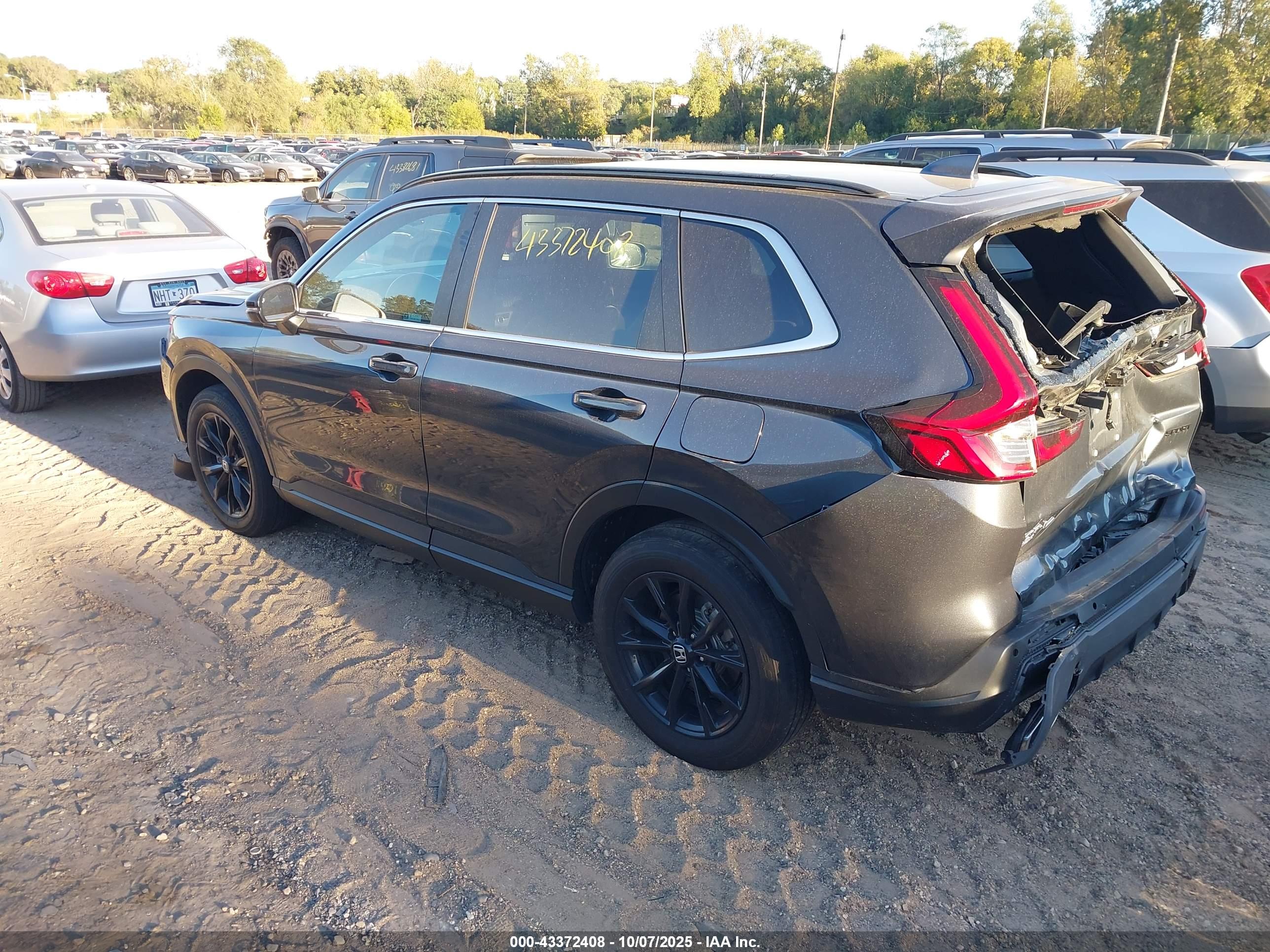 HONDA CR-V image 3