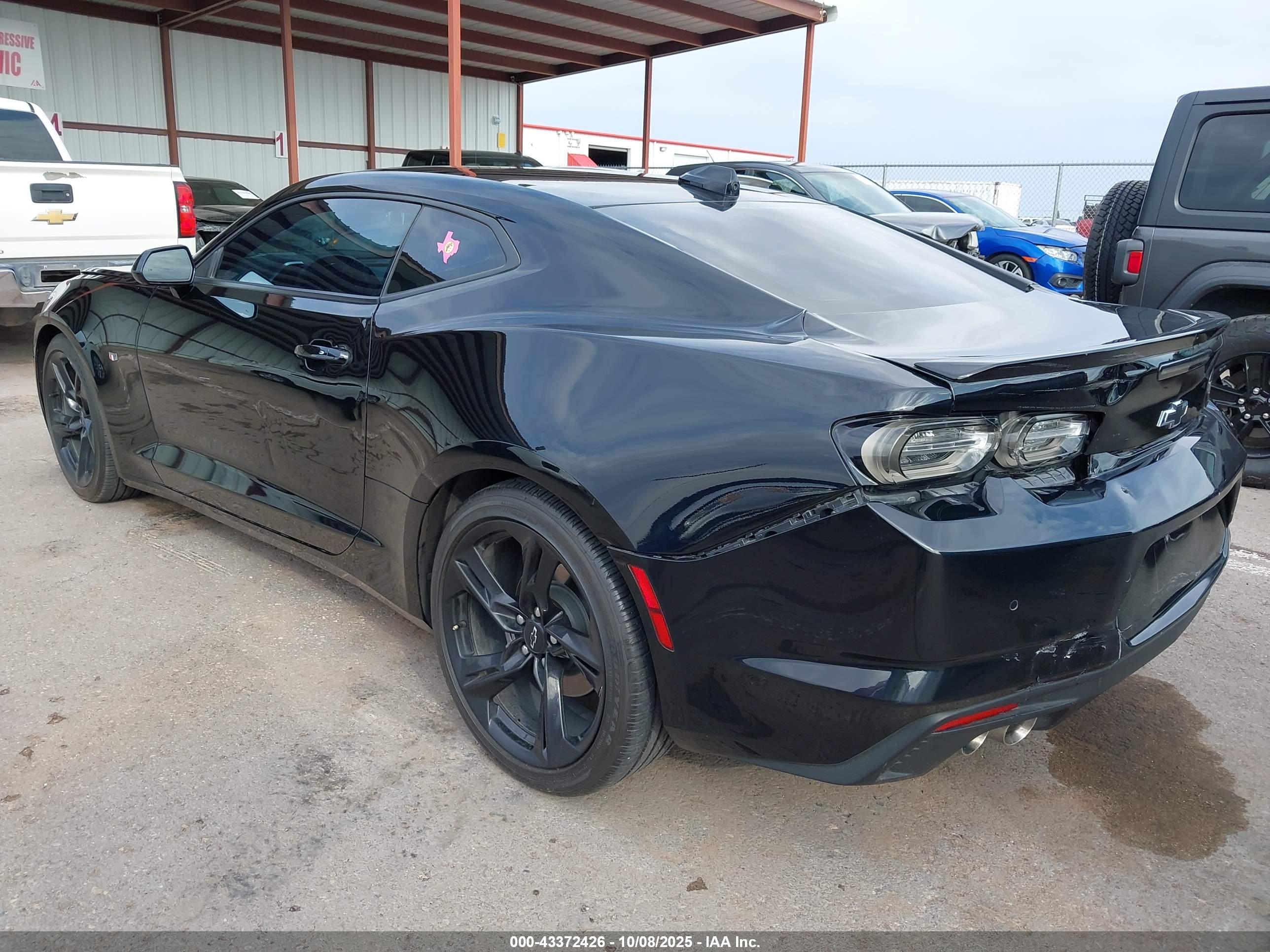 CHEVROLET CAMARO image 3