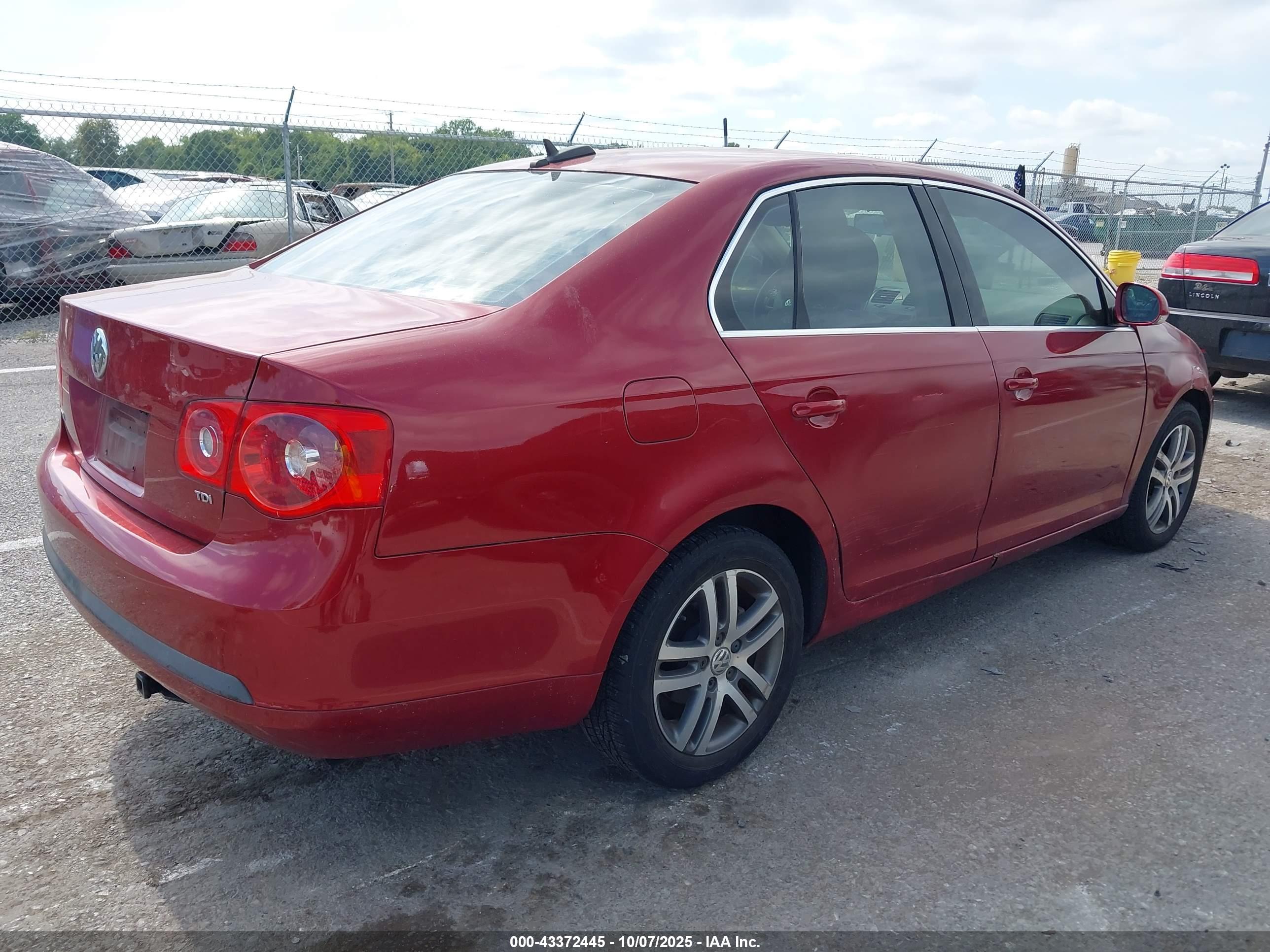 VOLKSWAGEN JETTA image 4