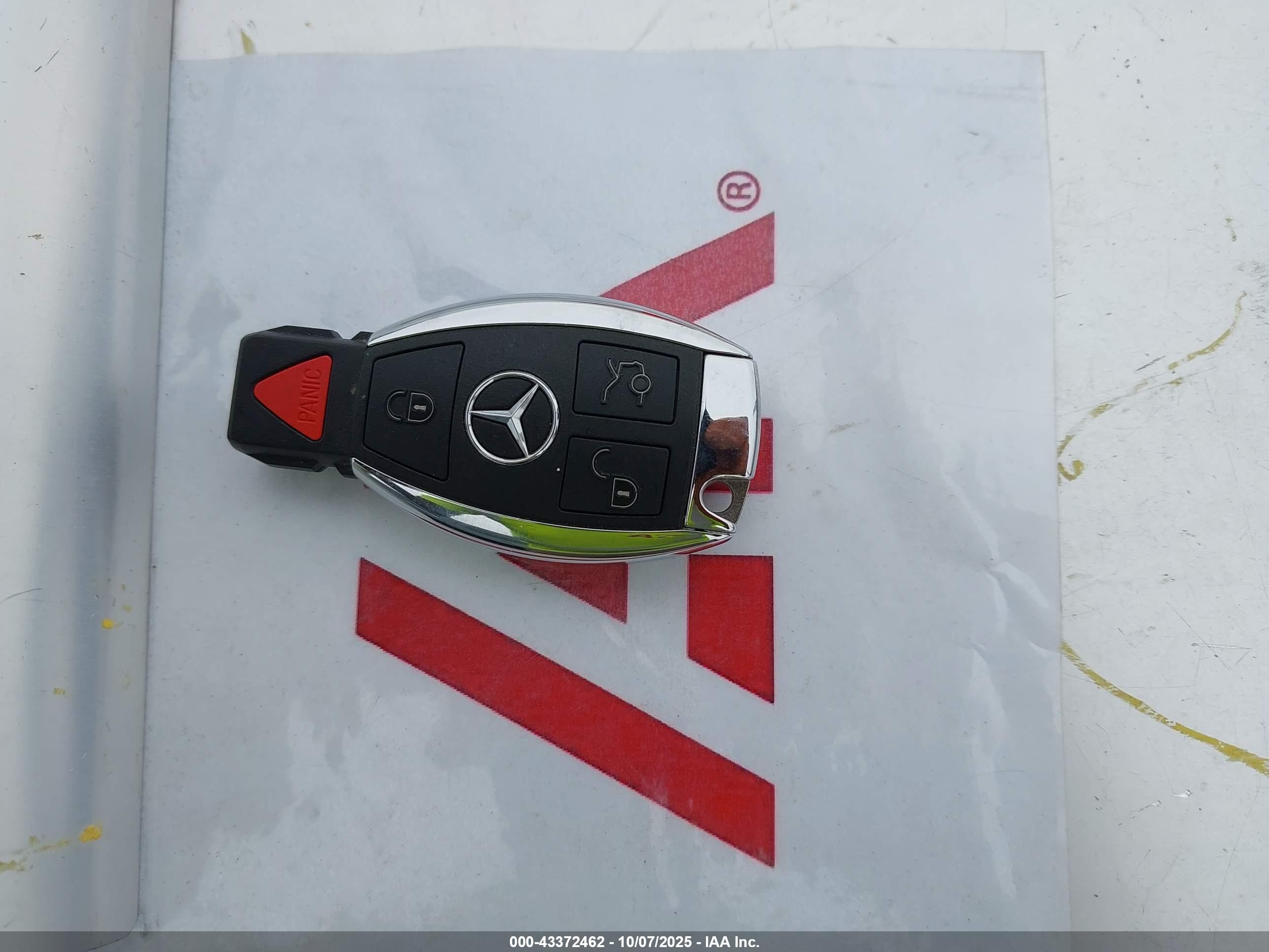MERCEDES-BENZ E image 11