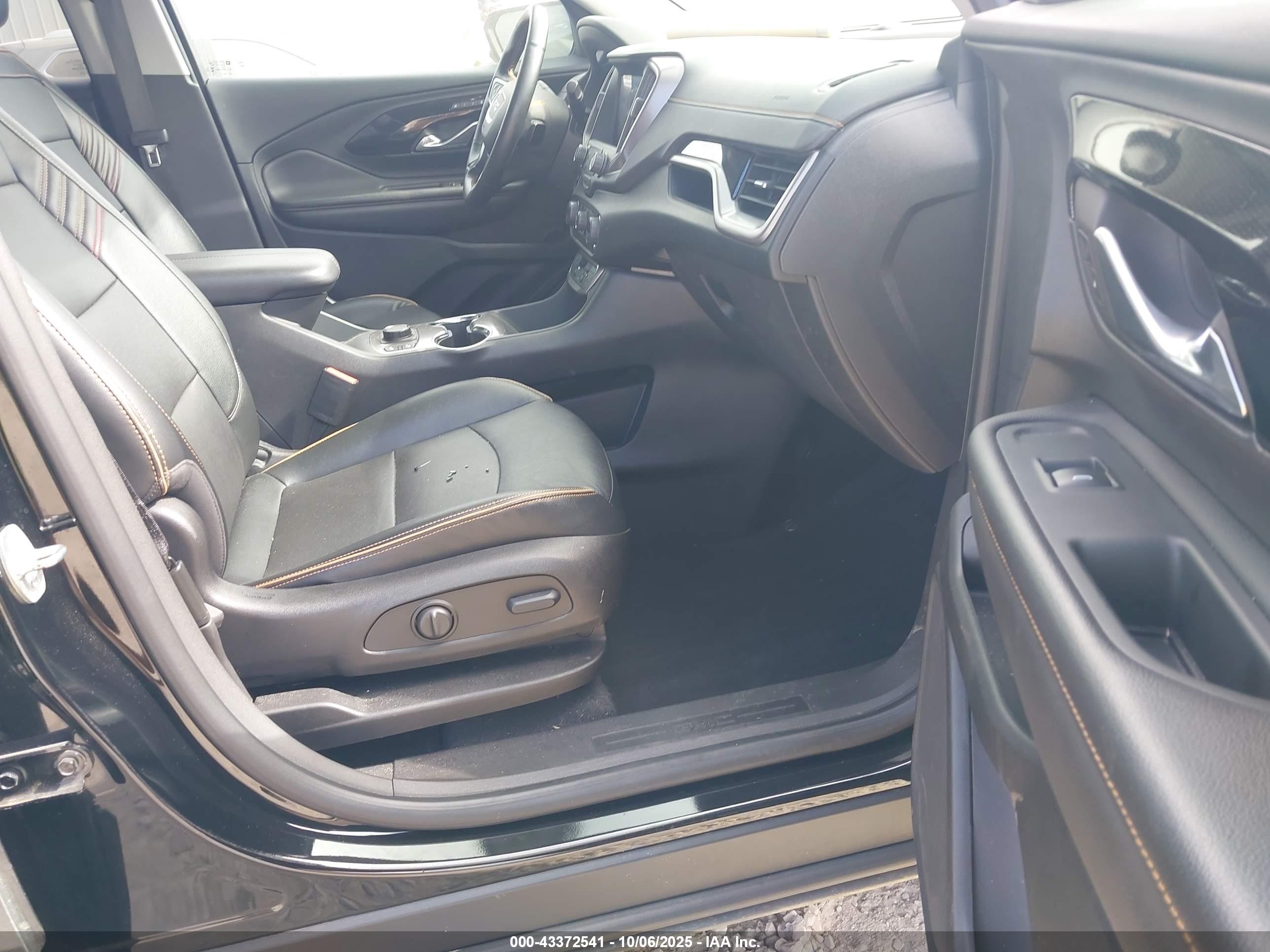 GMC TERRAIN image 5