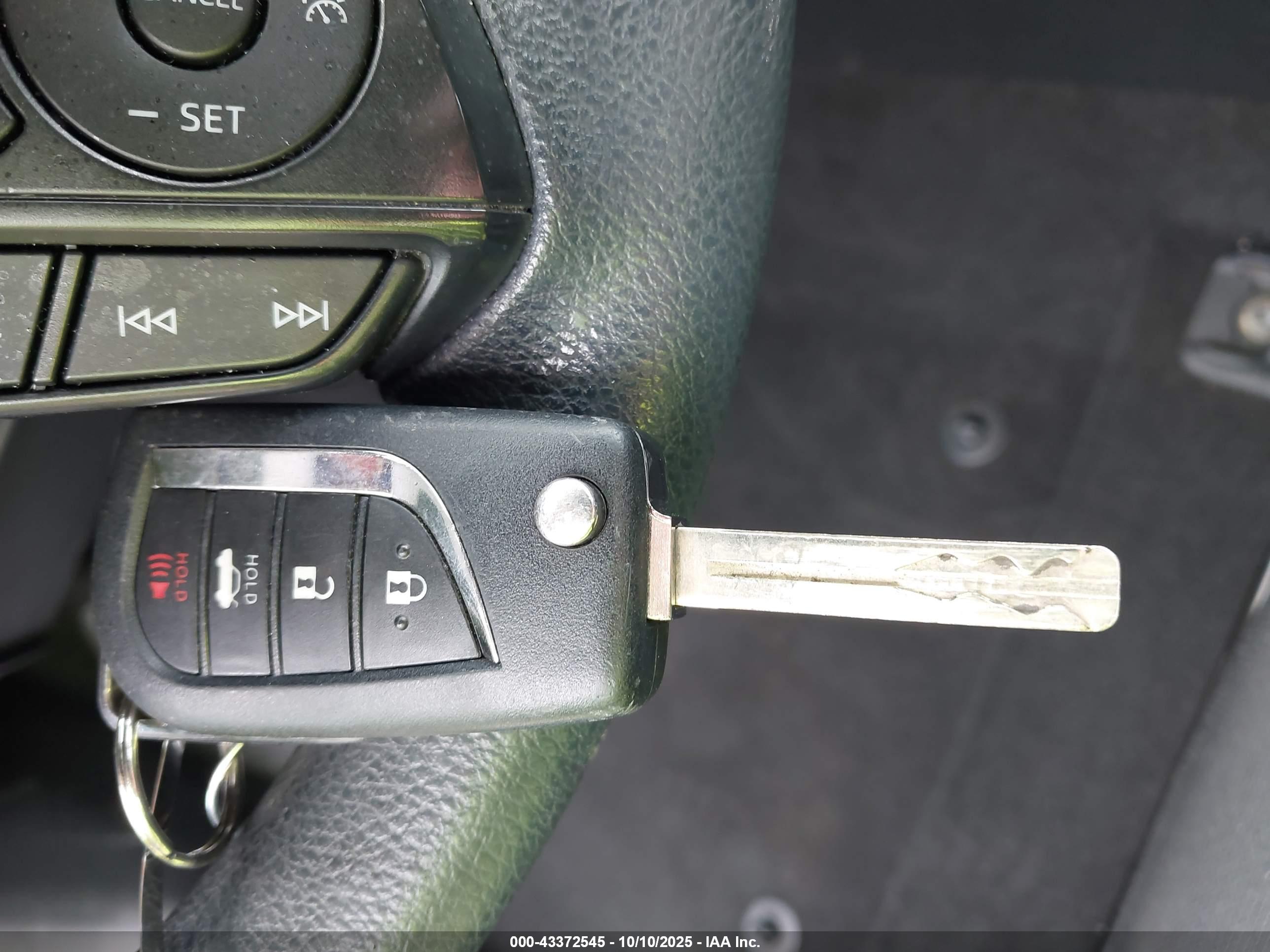 TOYOTA COROLLA image 11