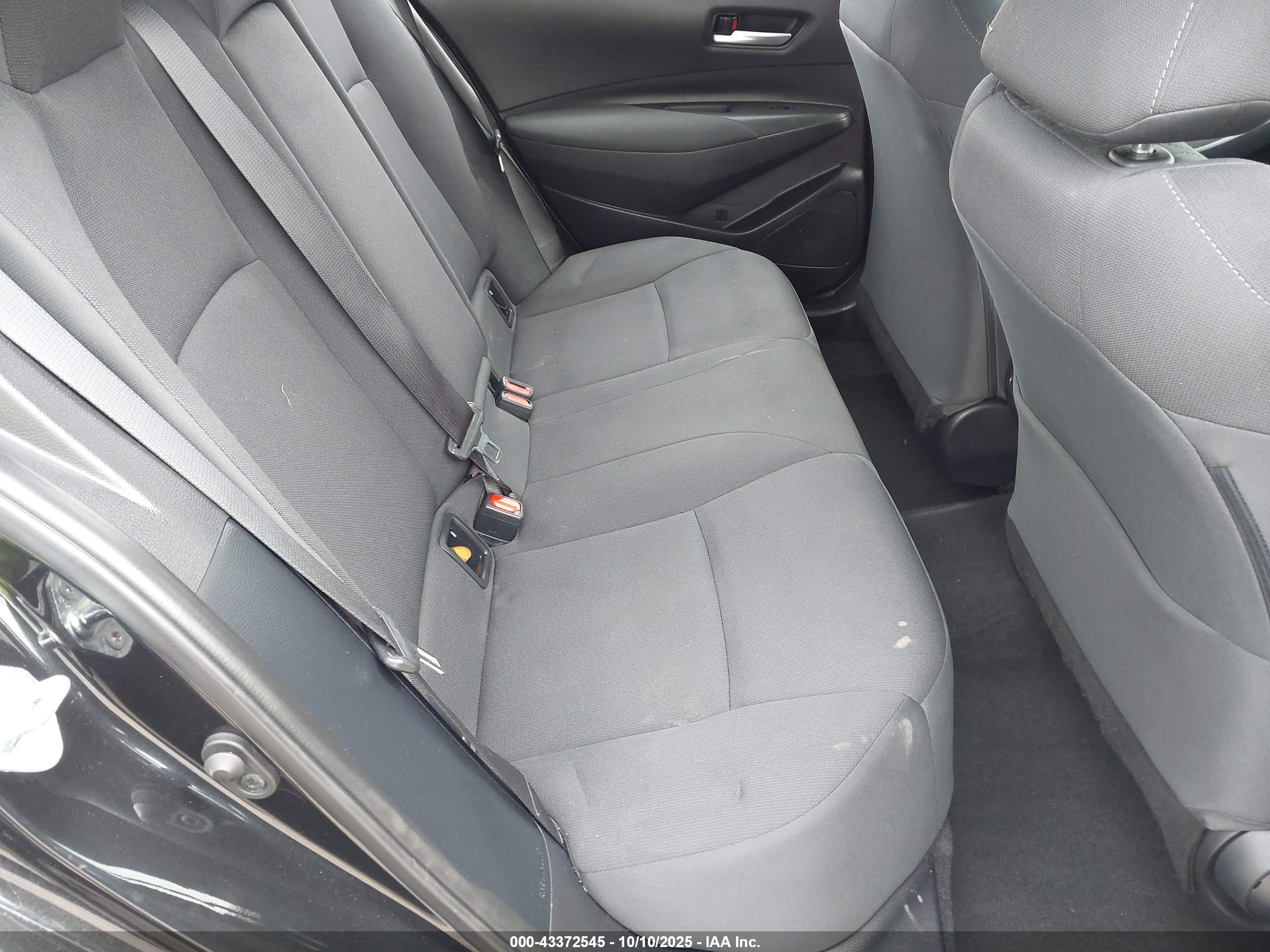 TOYOTA COROLLA image 8