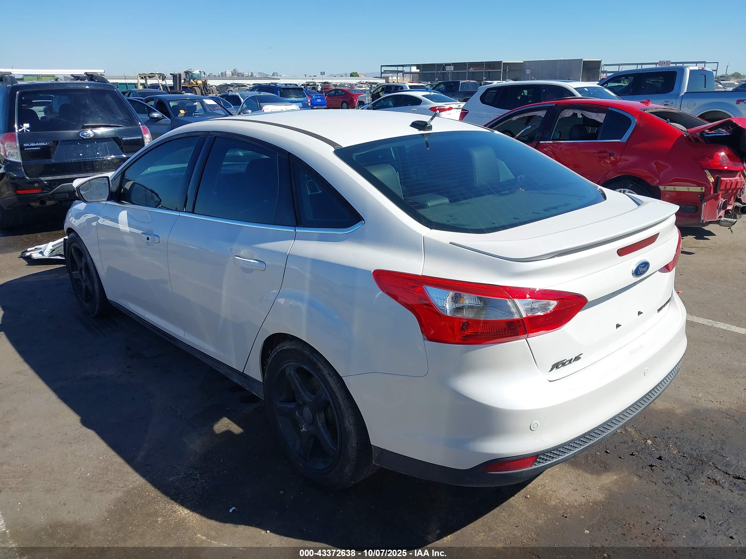 FORD FOCUS image 3