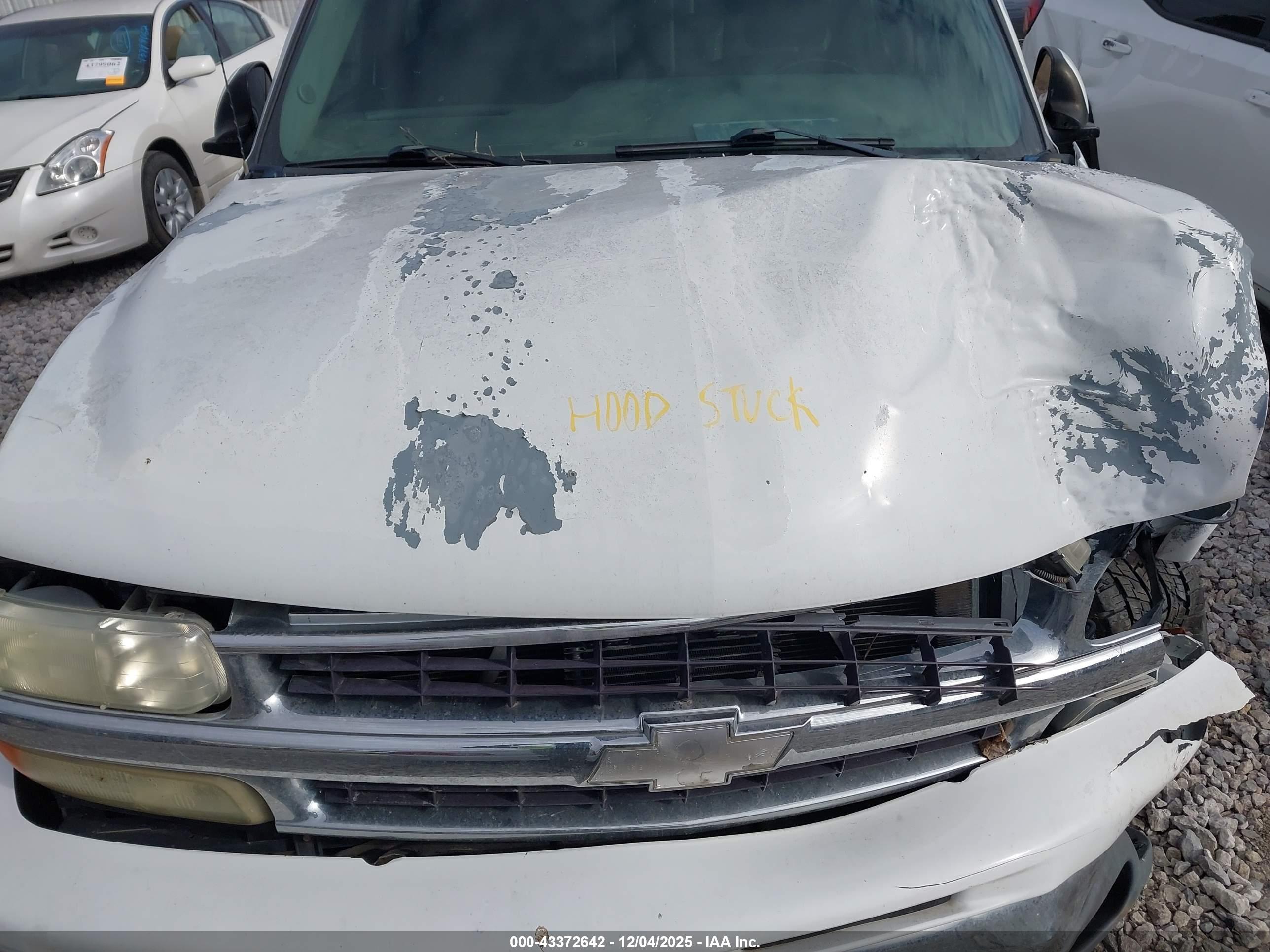 CHEVROLET SUBURBAN image 10