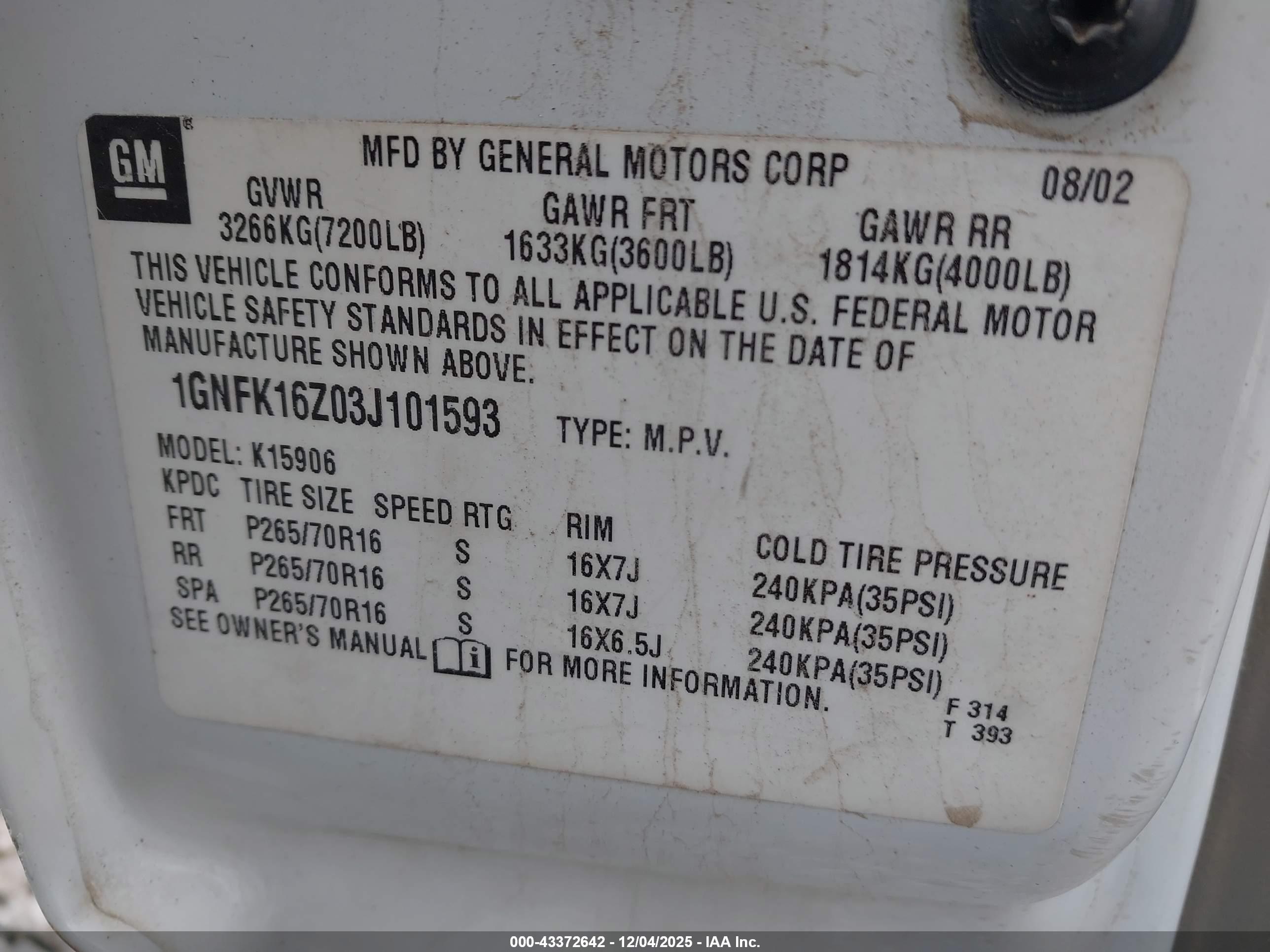CHEVROLET SUBURBAN image 9