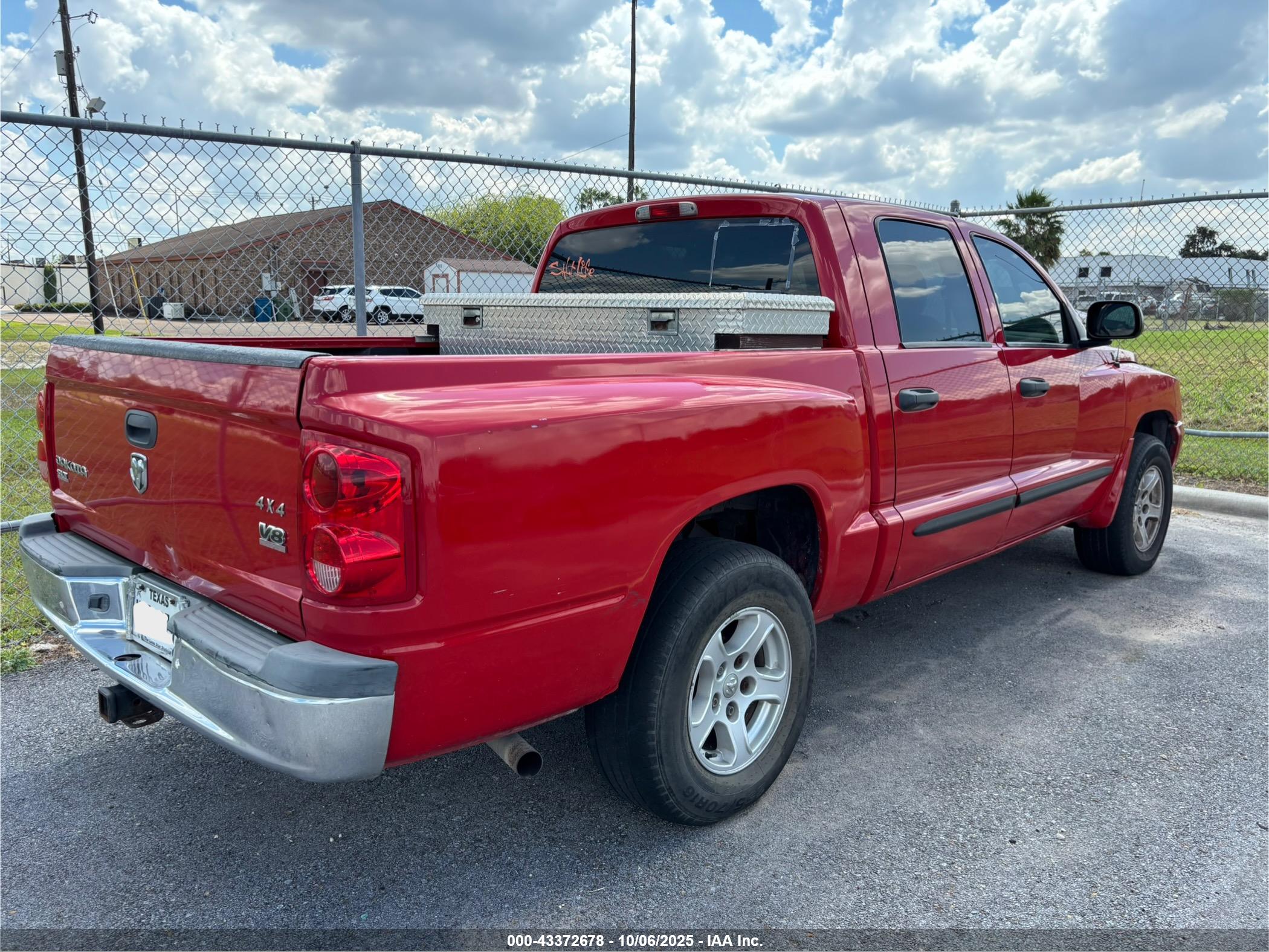 DODGE DAKOTA image 4