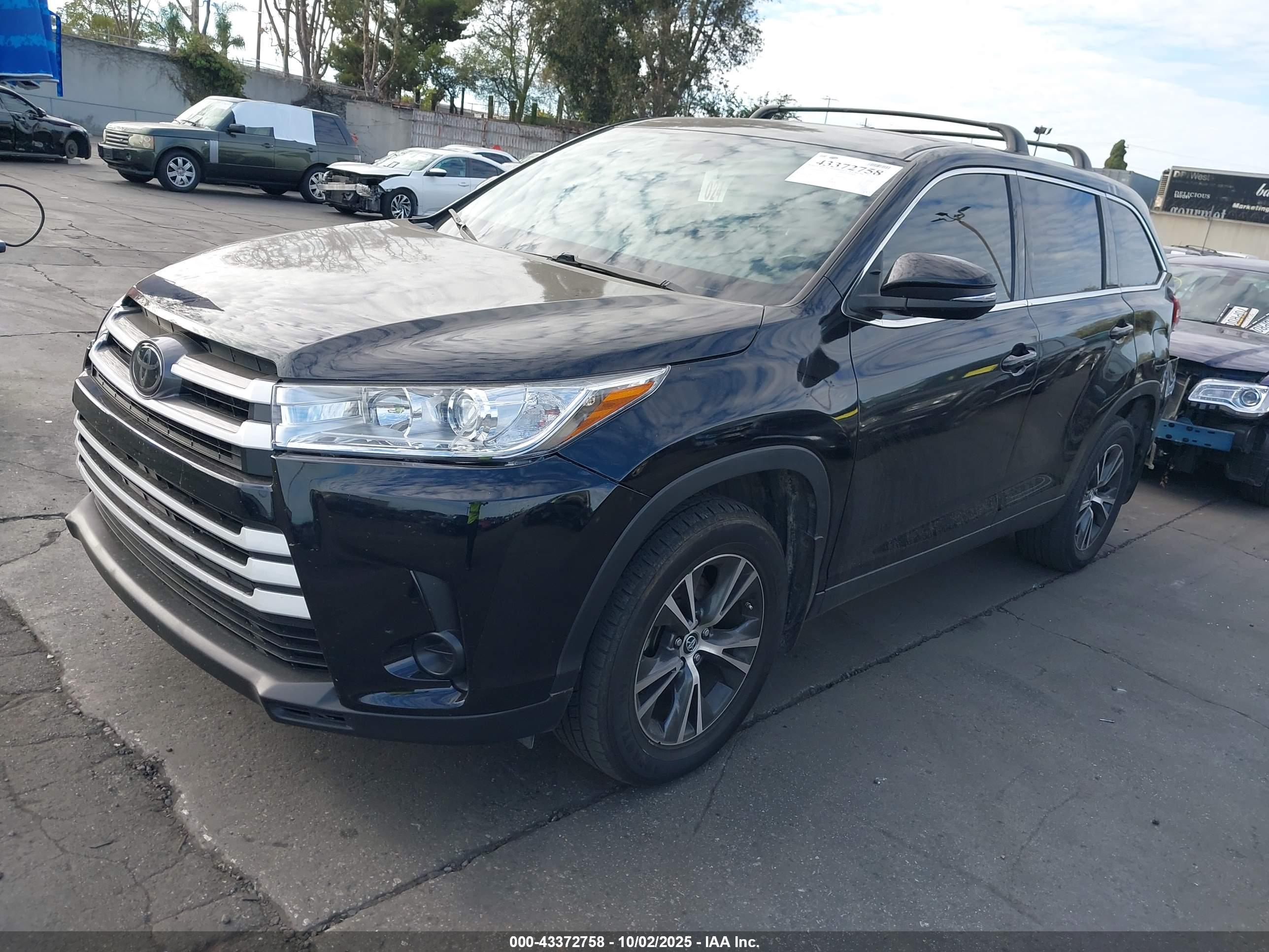 TOYOTA HIGHLANDER image 2