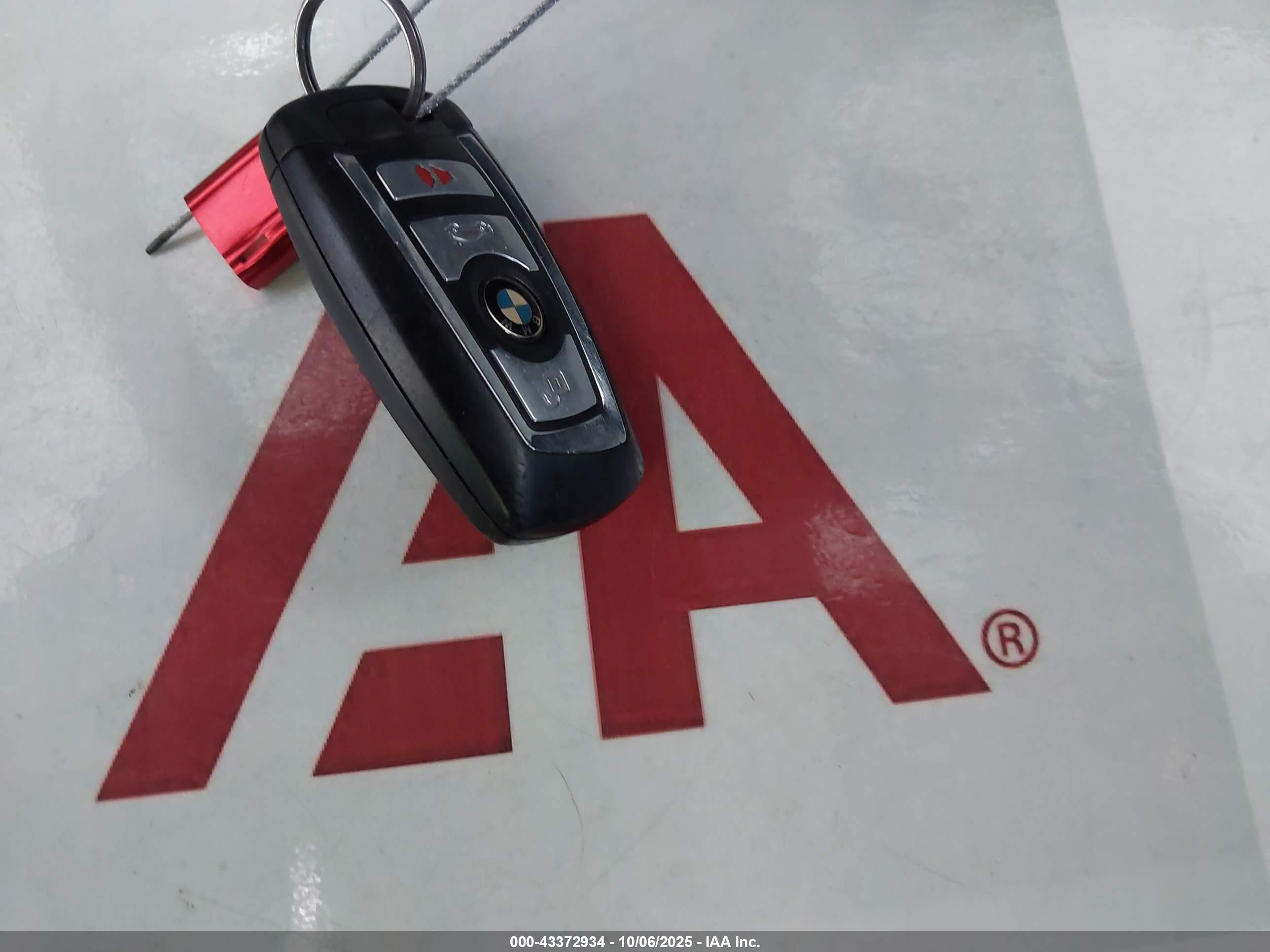 BMW 528I image 11