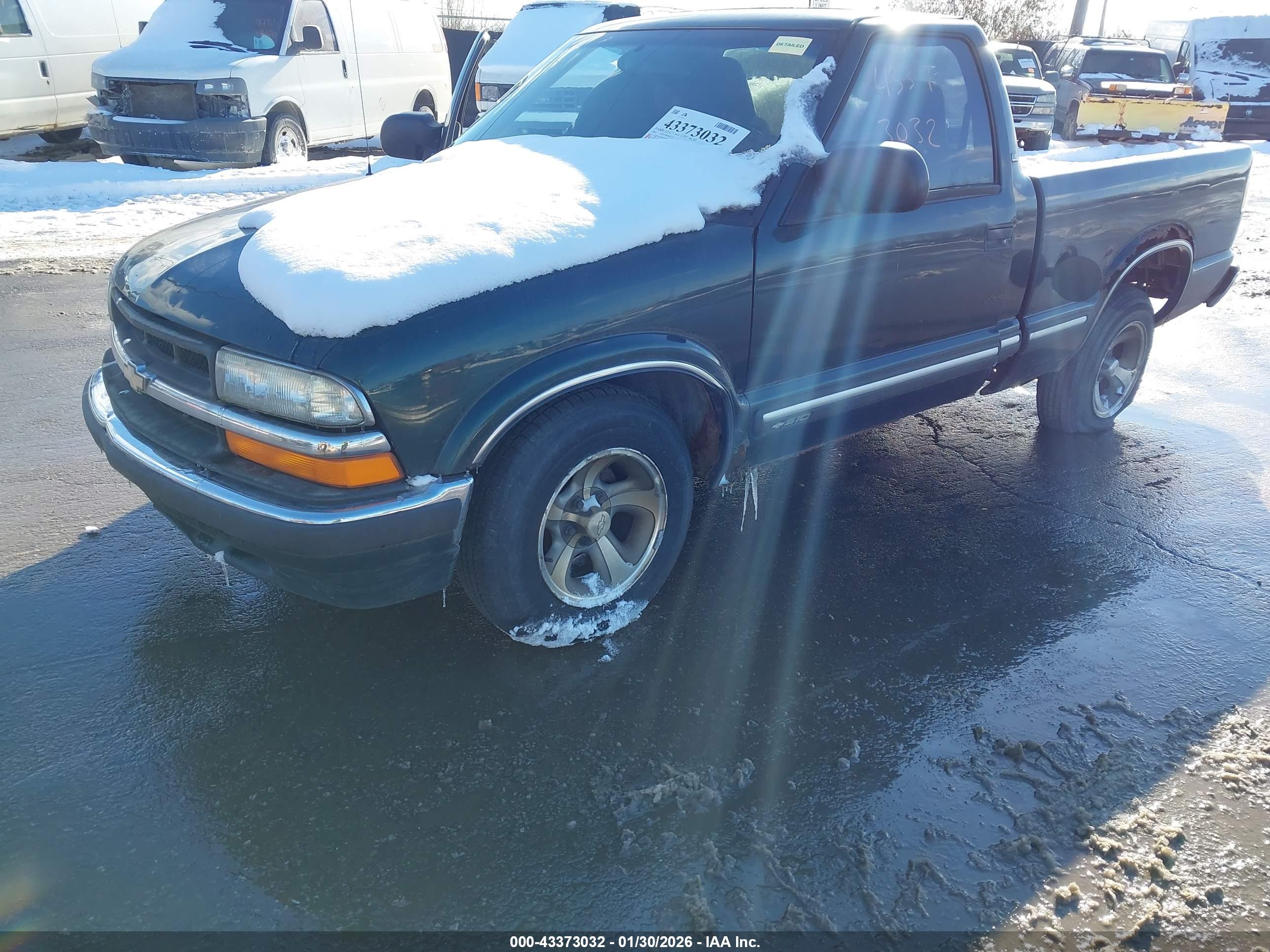 CHEVROLET S-10 image 2