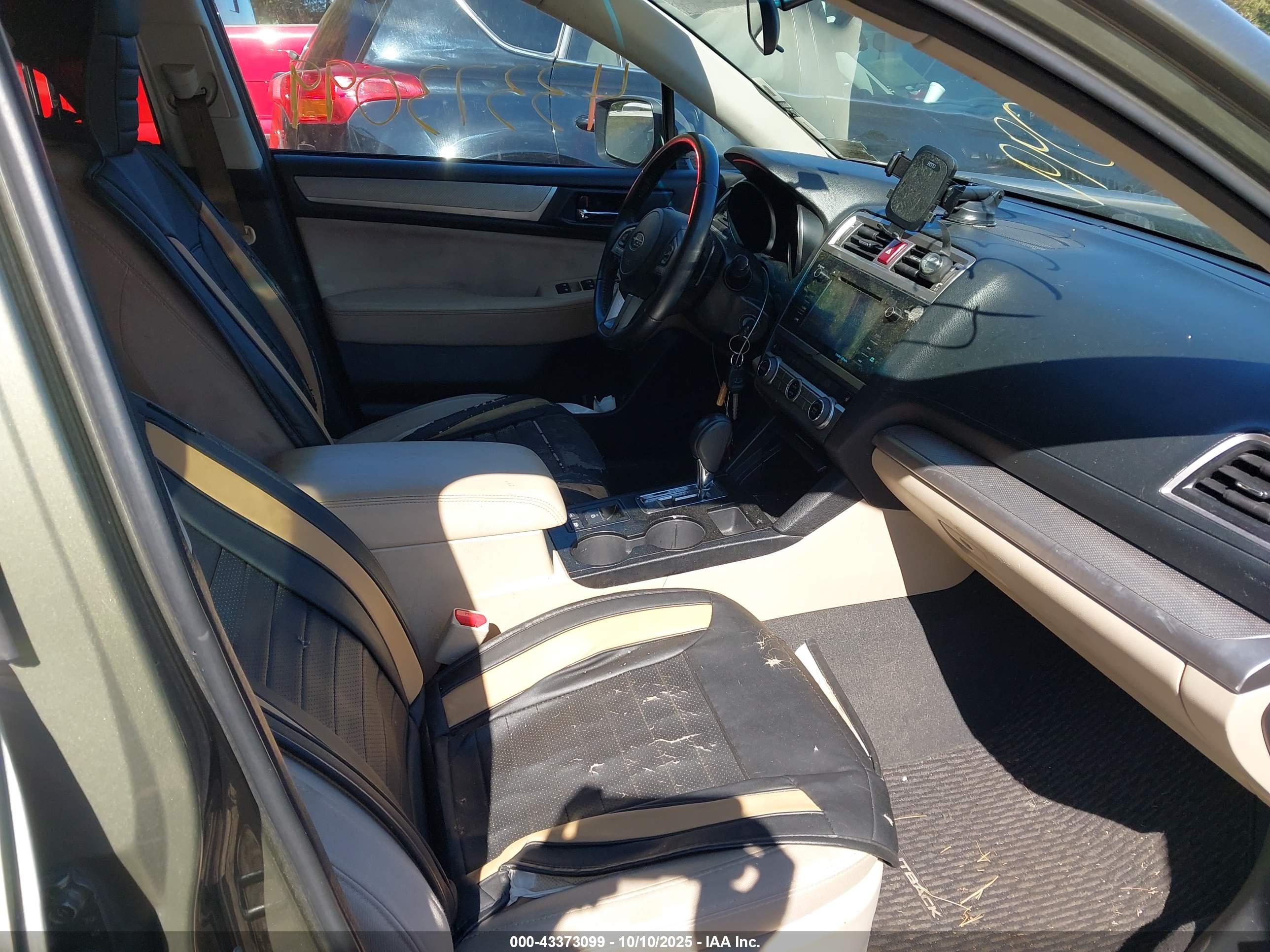 SUBARU OUTBACK image 5