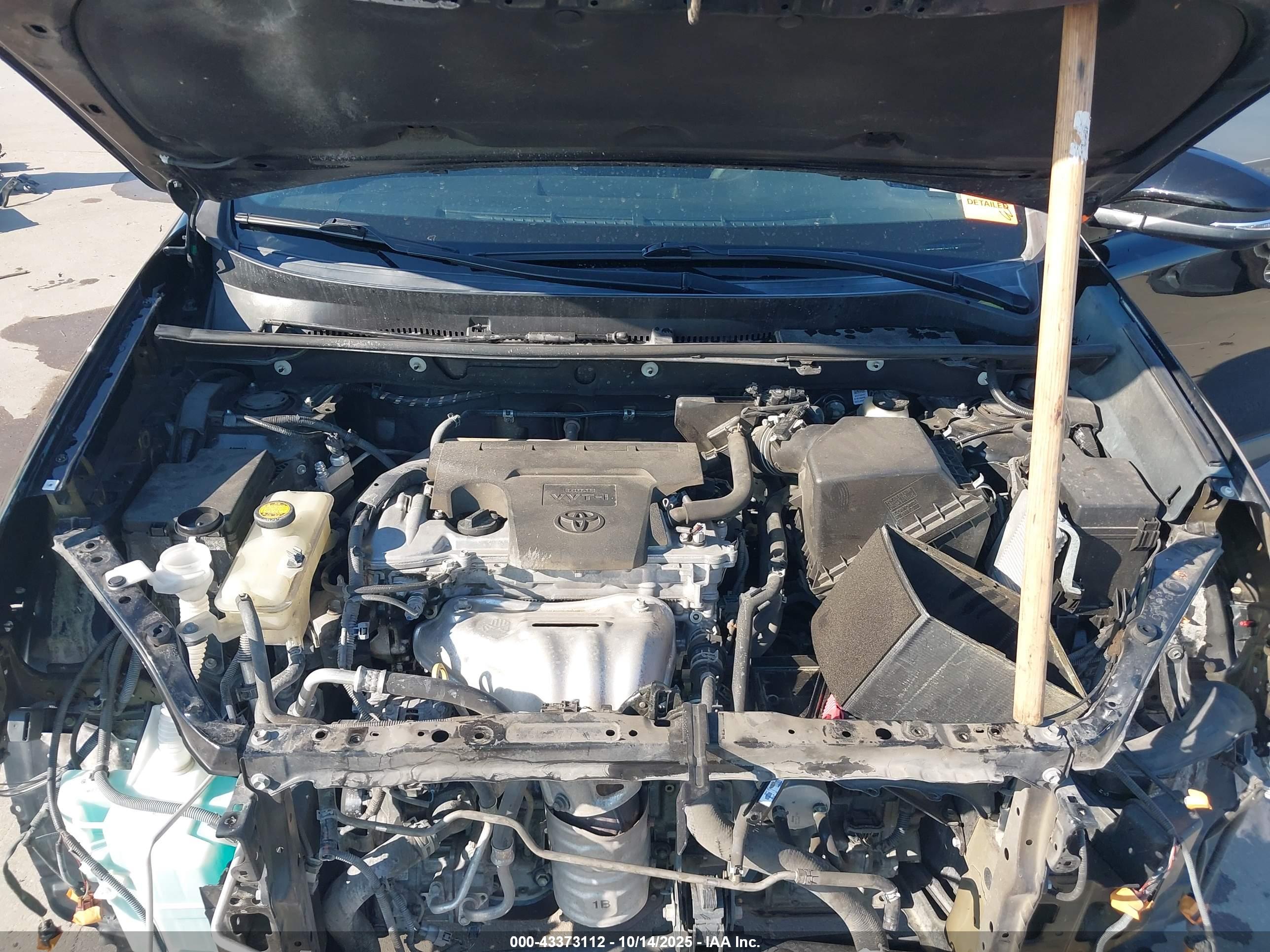 TOYOTA RAV4 image 10
