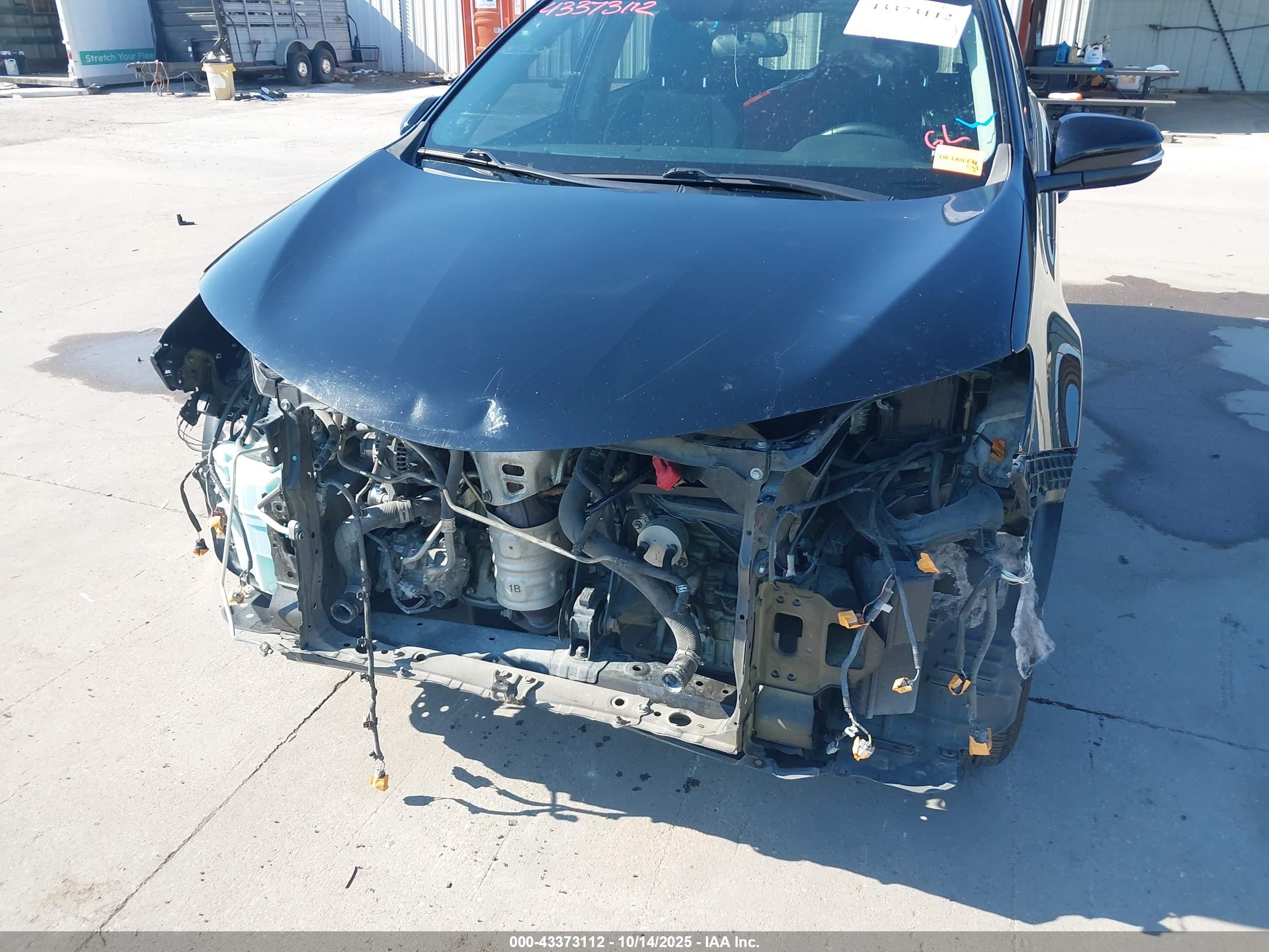 TOYOTA RAV4 image 6