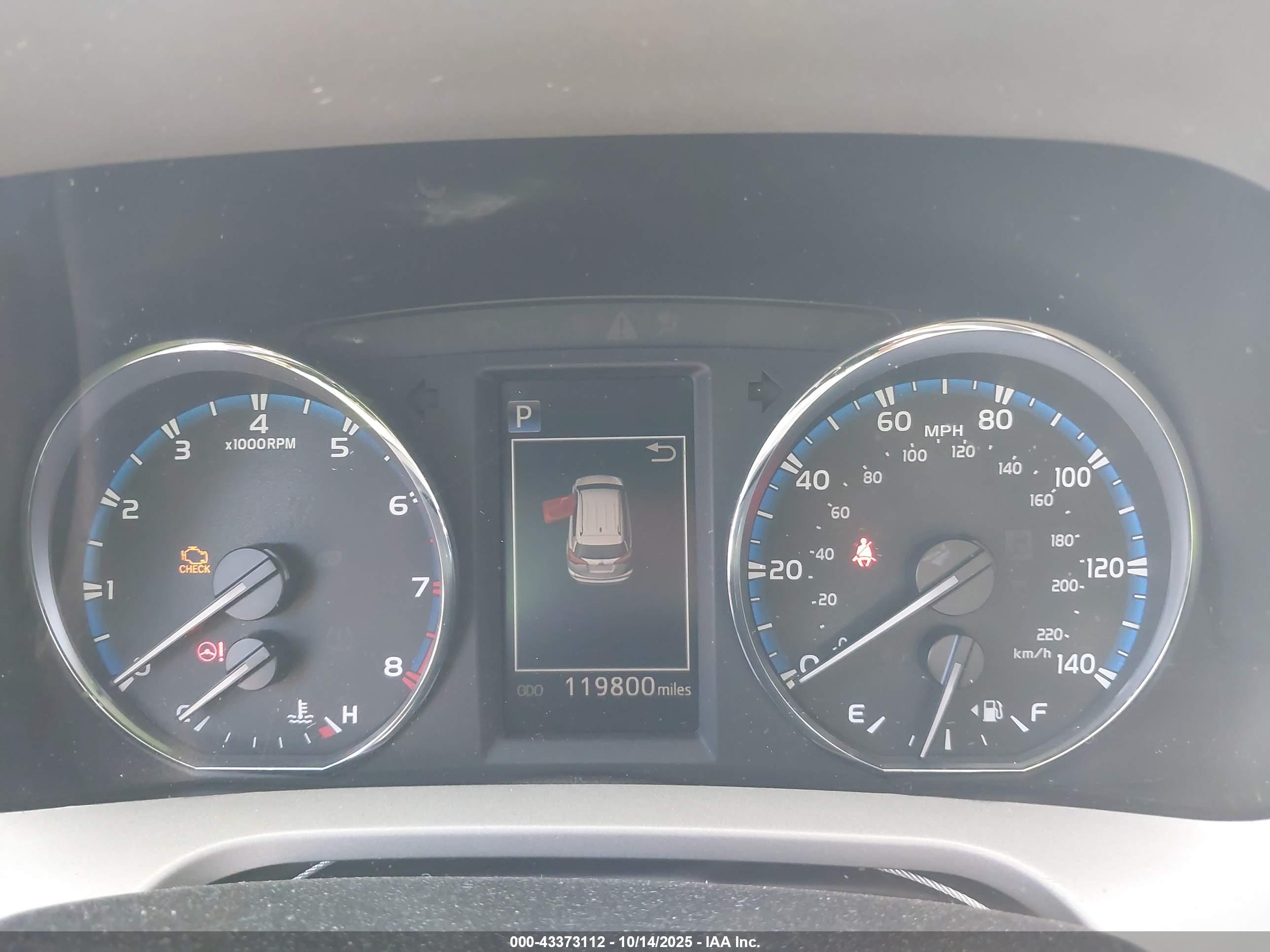 TOYOTA RAV4 image 7
