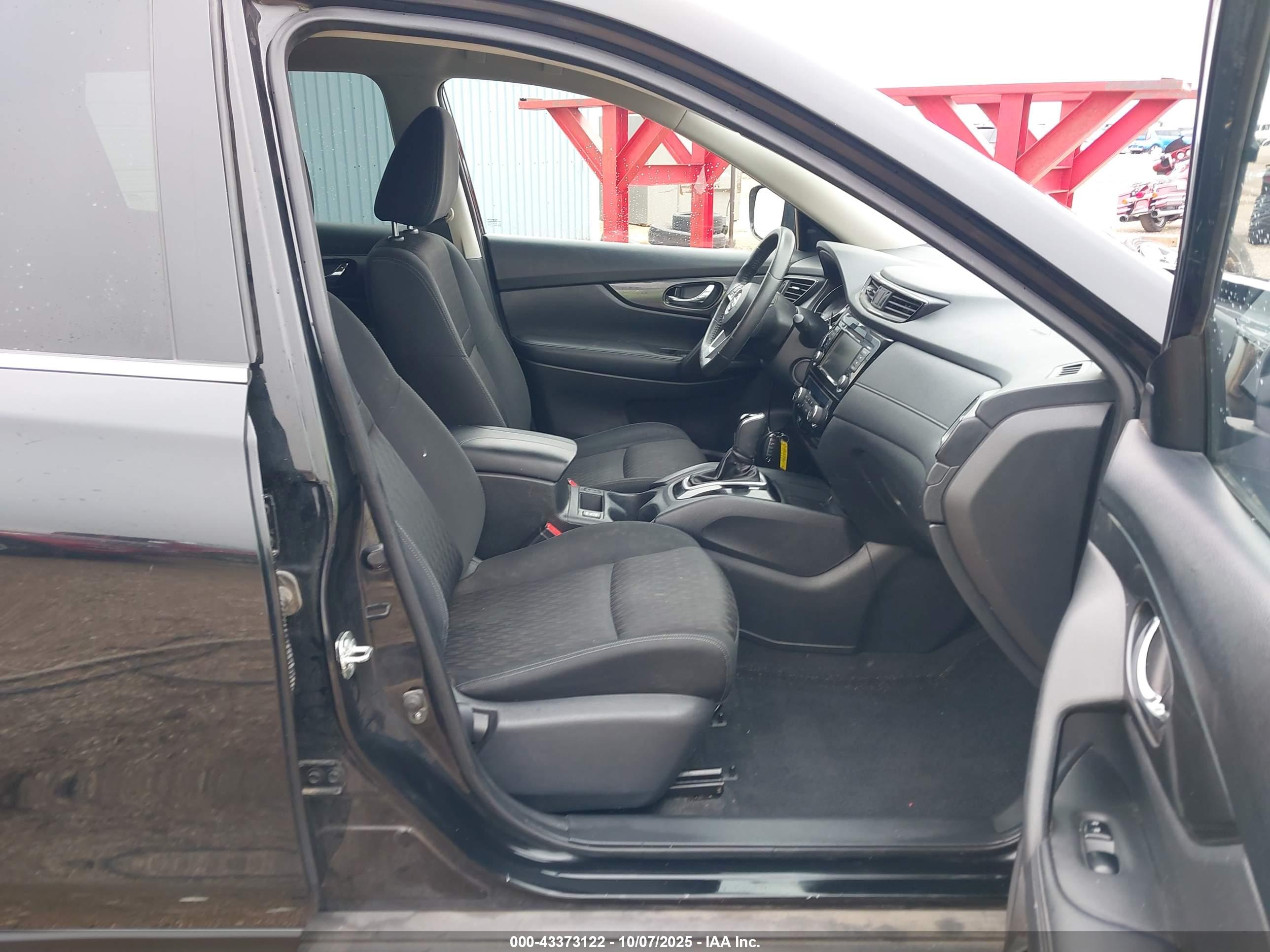 NISSAN ROGUE image 5