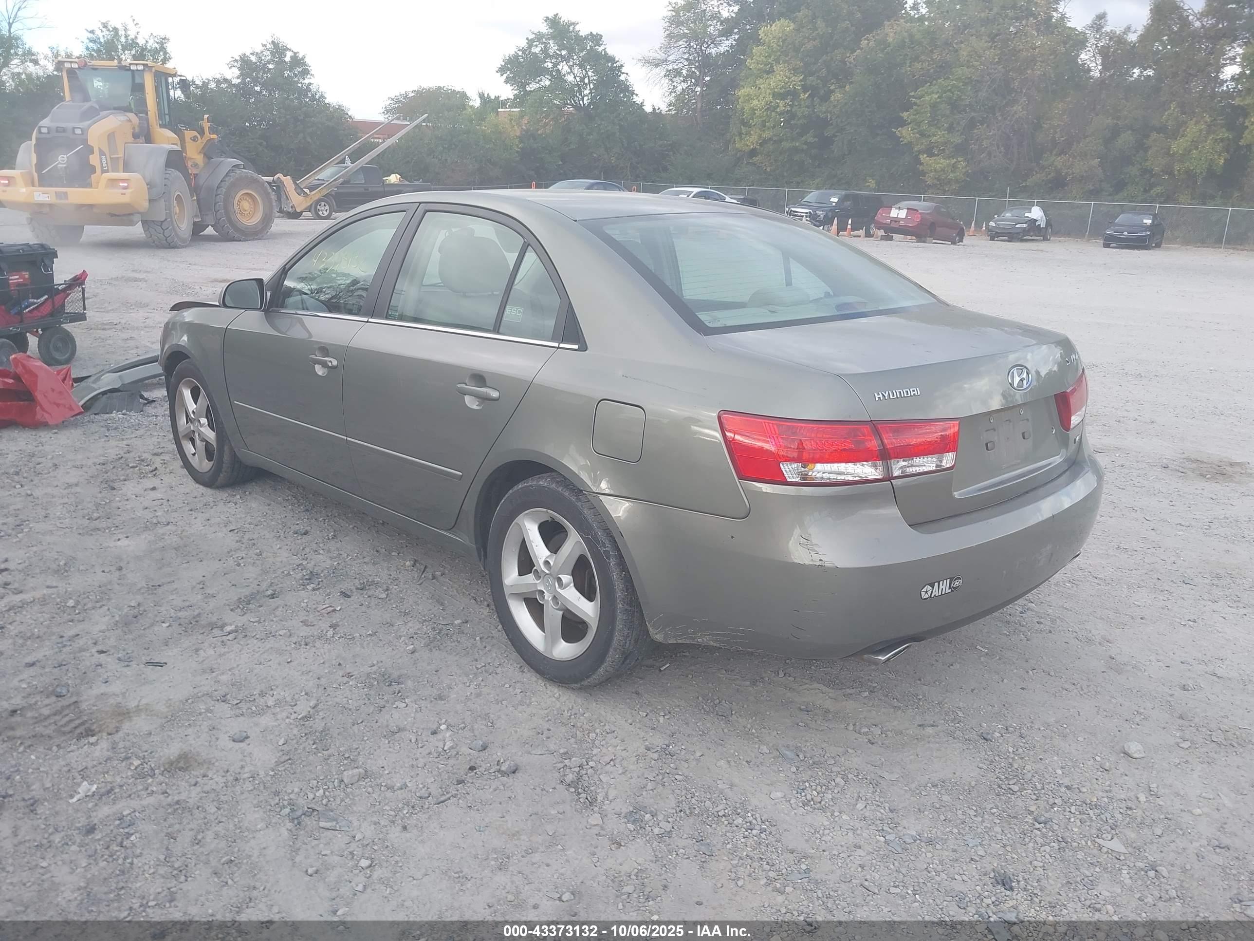 HYUNDAI SONATA image 3